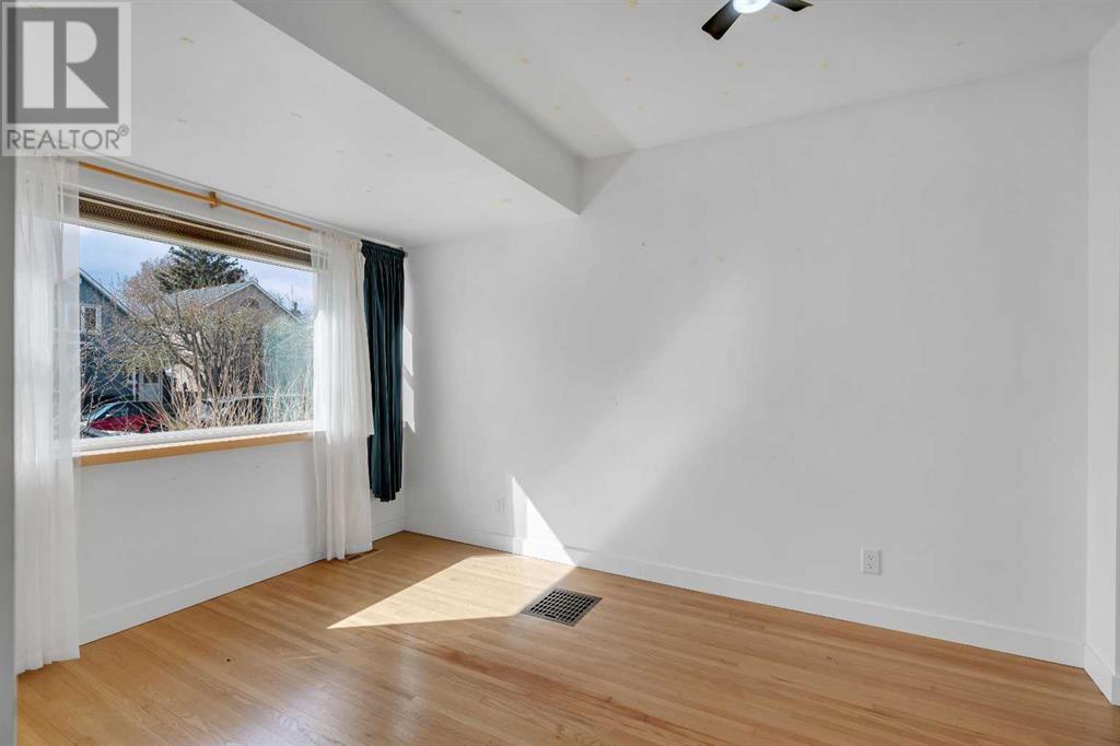 Property at 1416 15 Street SE image 4