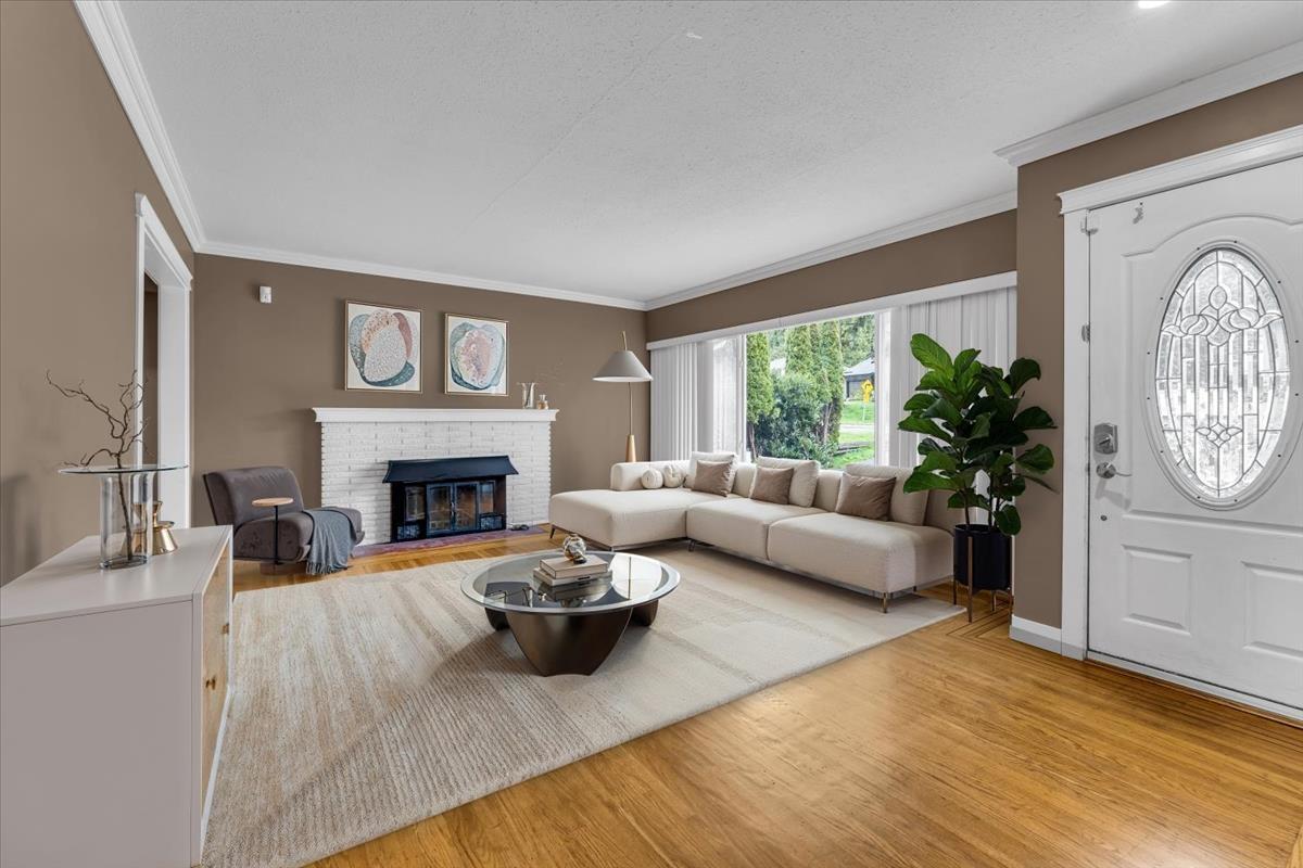 11337 Lansdowne Drive, Surrey, British Columbia  V3R 4Z8 - Photo 4 - R2998933