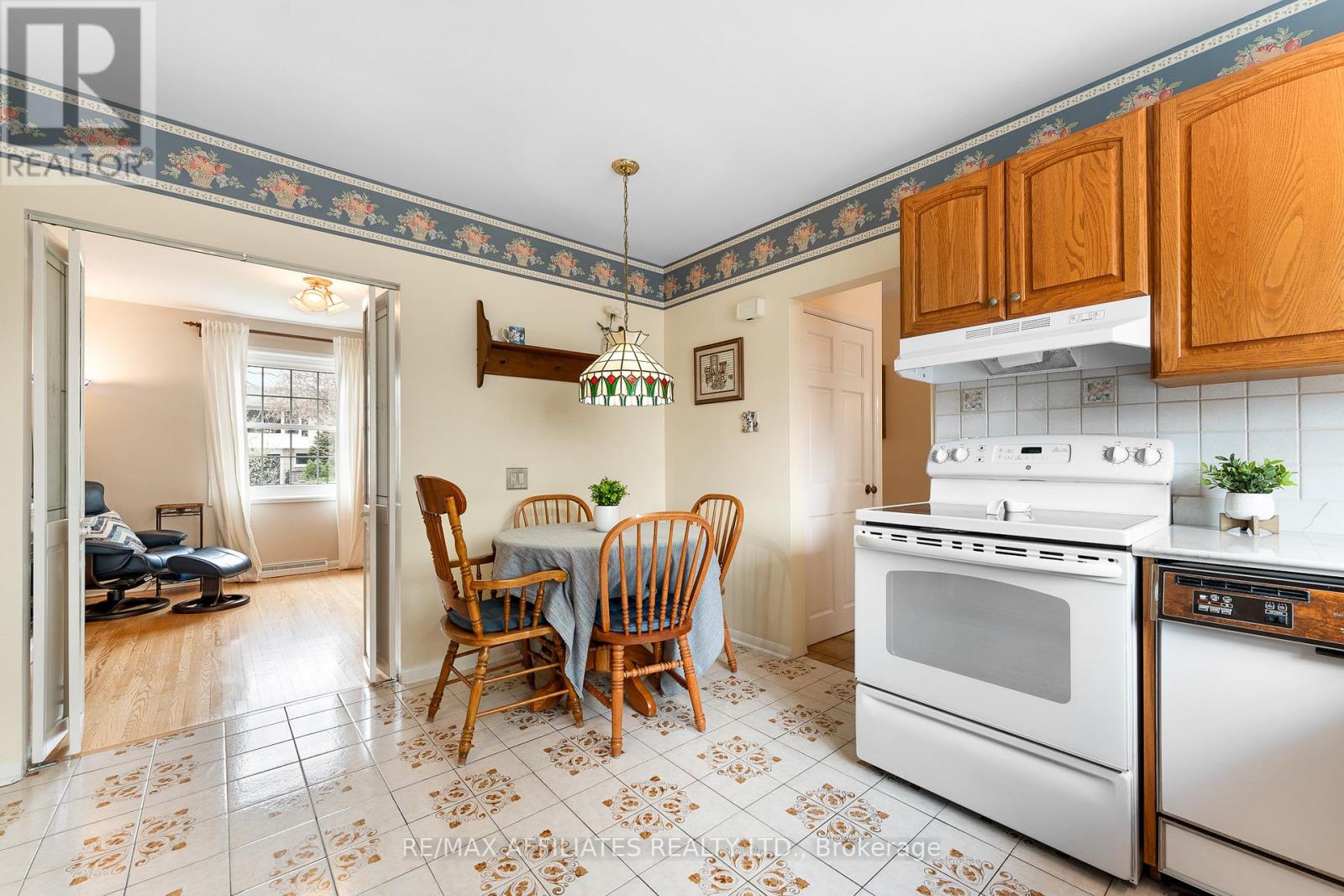 188 Banning Road, Ottawa, Ontario  K2L 1C4 - Photo 20 - X12131951