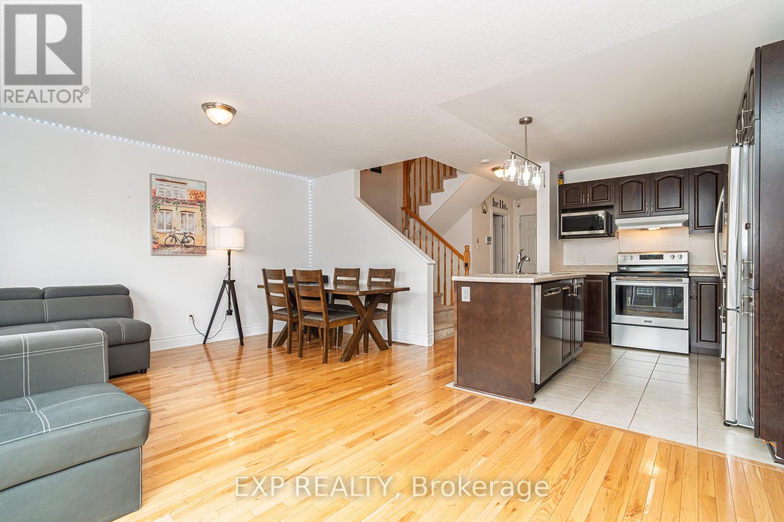 2353 Marble Crescent, Clarence-Rockland, Ontario  K4K 0H1 - Photo 4 - X12131984