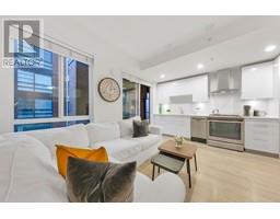 318 723 W 3RD STREET, North Vancouver property photo listing R2995695 for sale