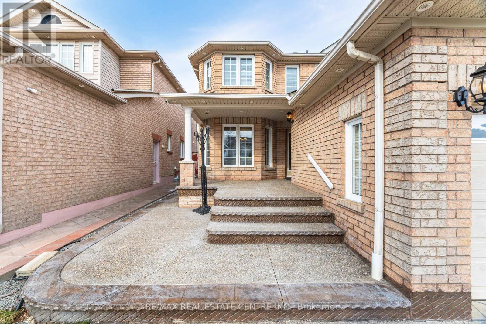 Property at 21 FALSTAFF ROAD image 3