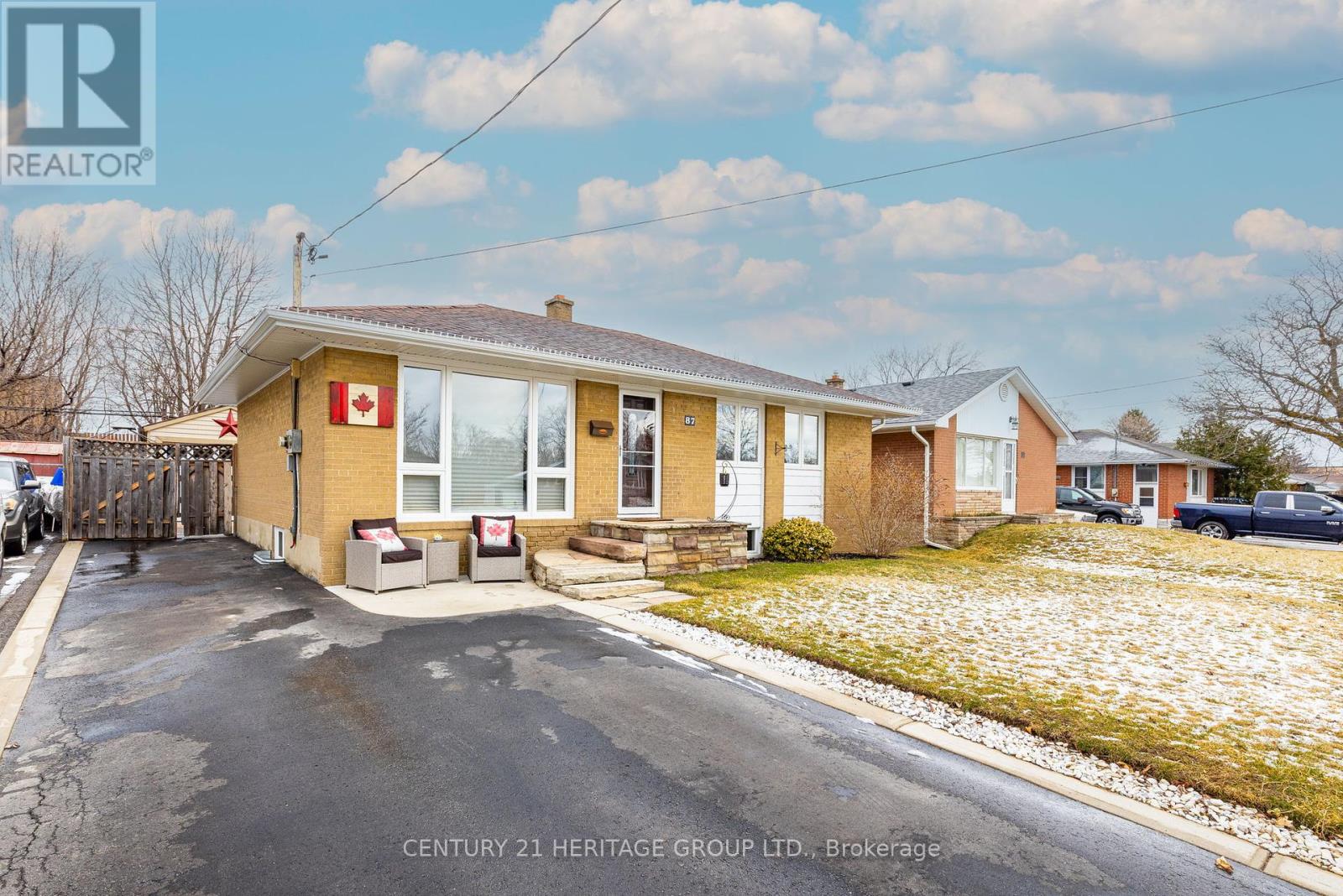 Property at 87 PRINCE CHARLES DRIVE image 1
