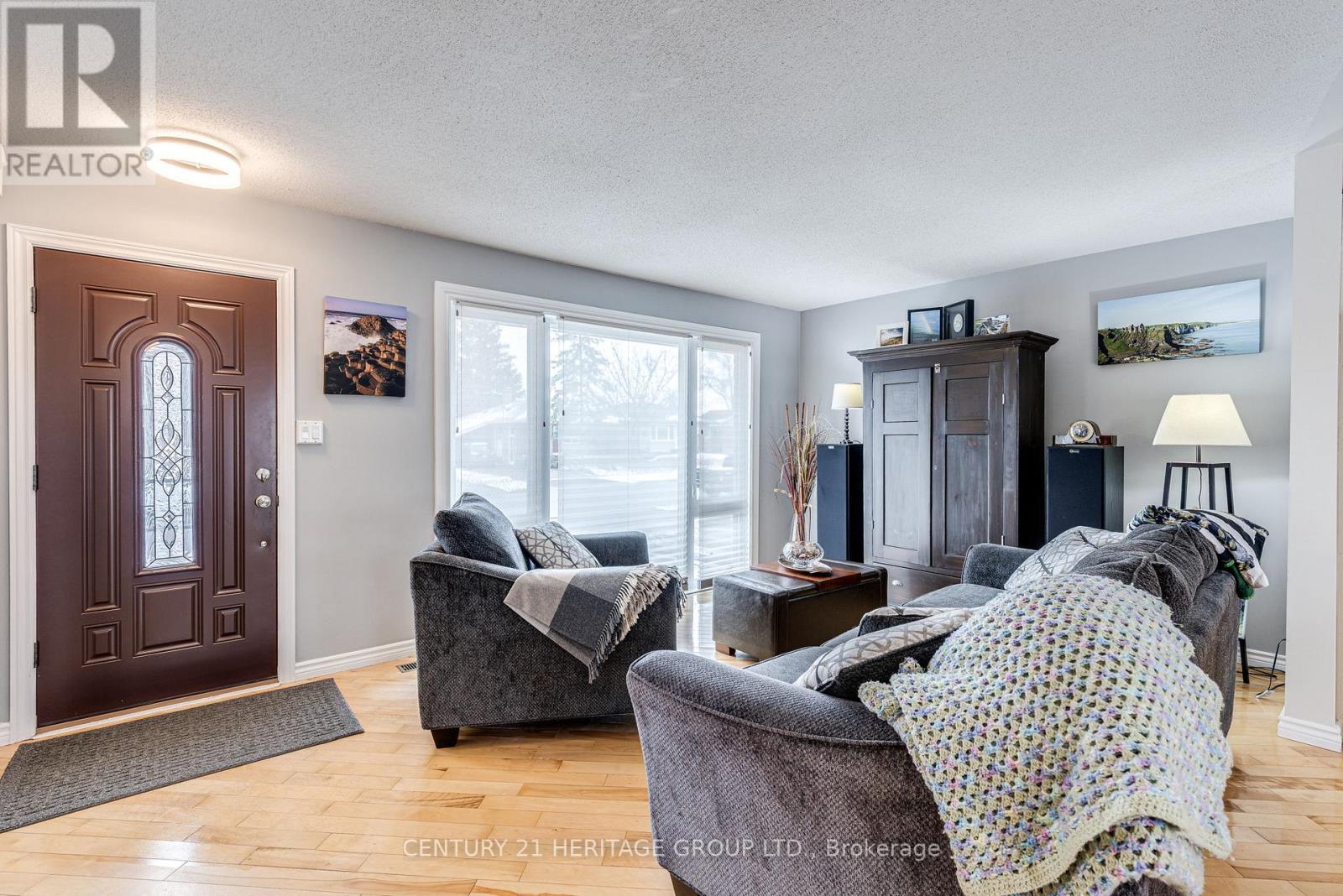 87 Prince Charles Drive, Halton Hills, Ontario  L7G 3V5 - Photo 5 - W12131872