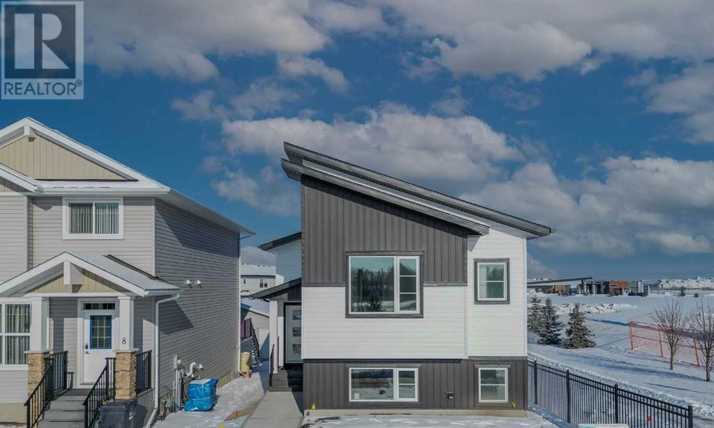 Property at 6 Memorial Parkway SW image 3
