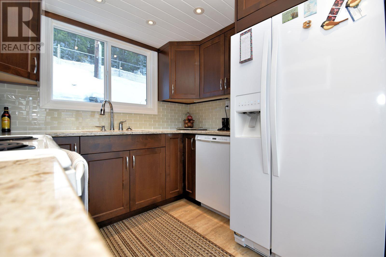 3181 Eagle Bay Road, Eagle Bay, British Columbia  V0E 1H1 - Photo 17 - 10305725