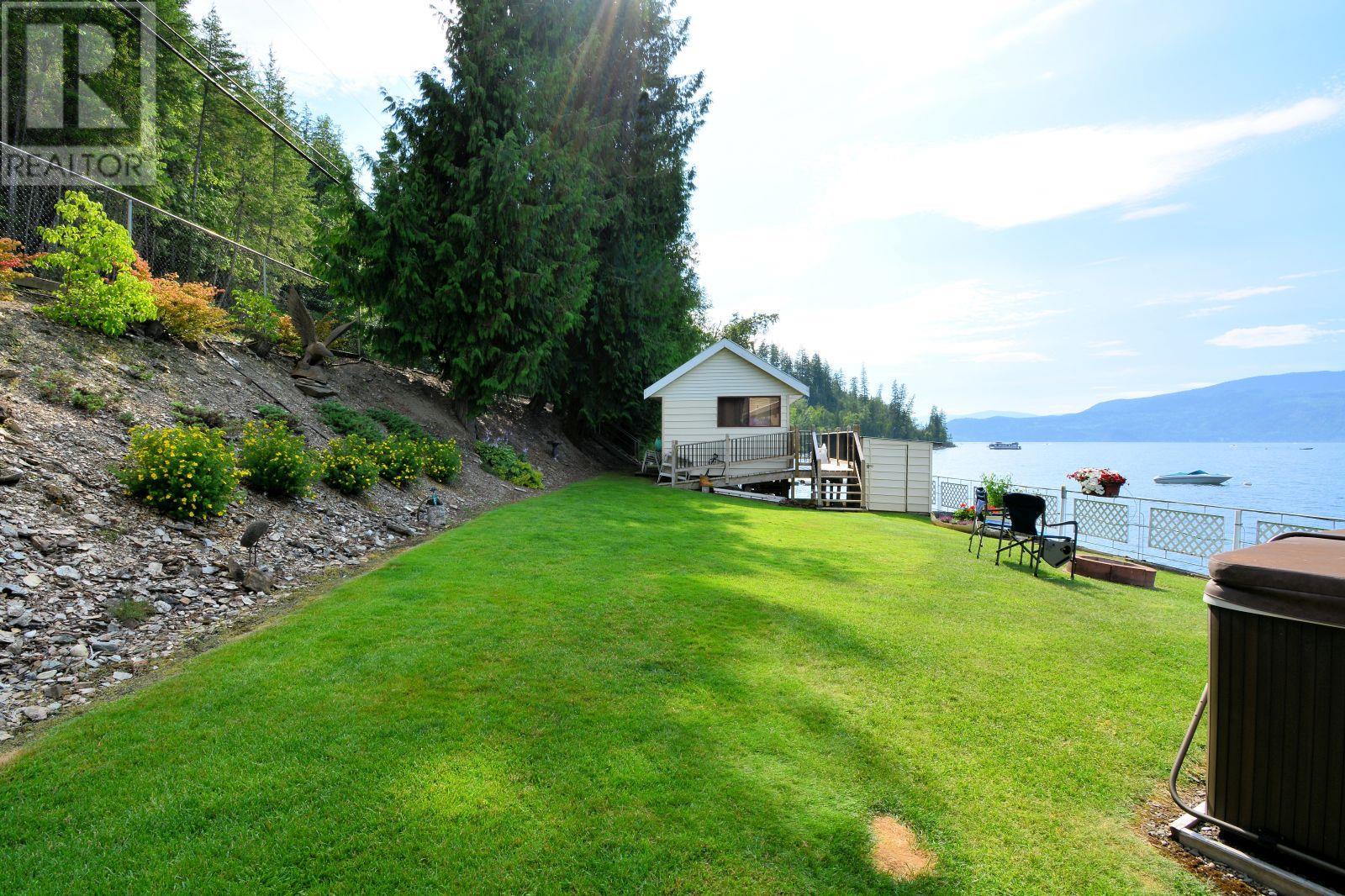 3181 Eagle Bay Road, Eagle Bay, British Columbia  V0E 1H1 - Photo 37 - 10305725