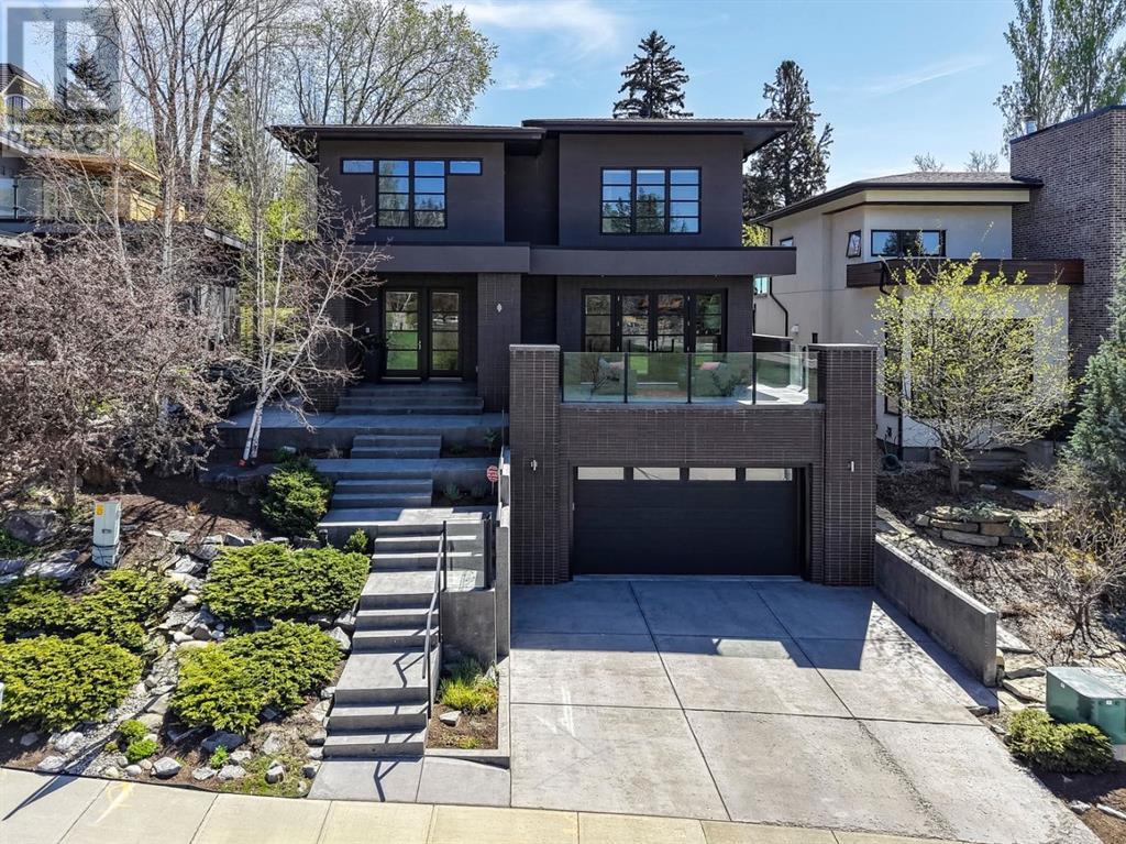 Property at 4 Hawthorne Crescent NW image 4