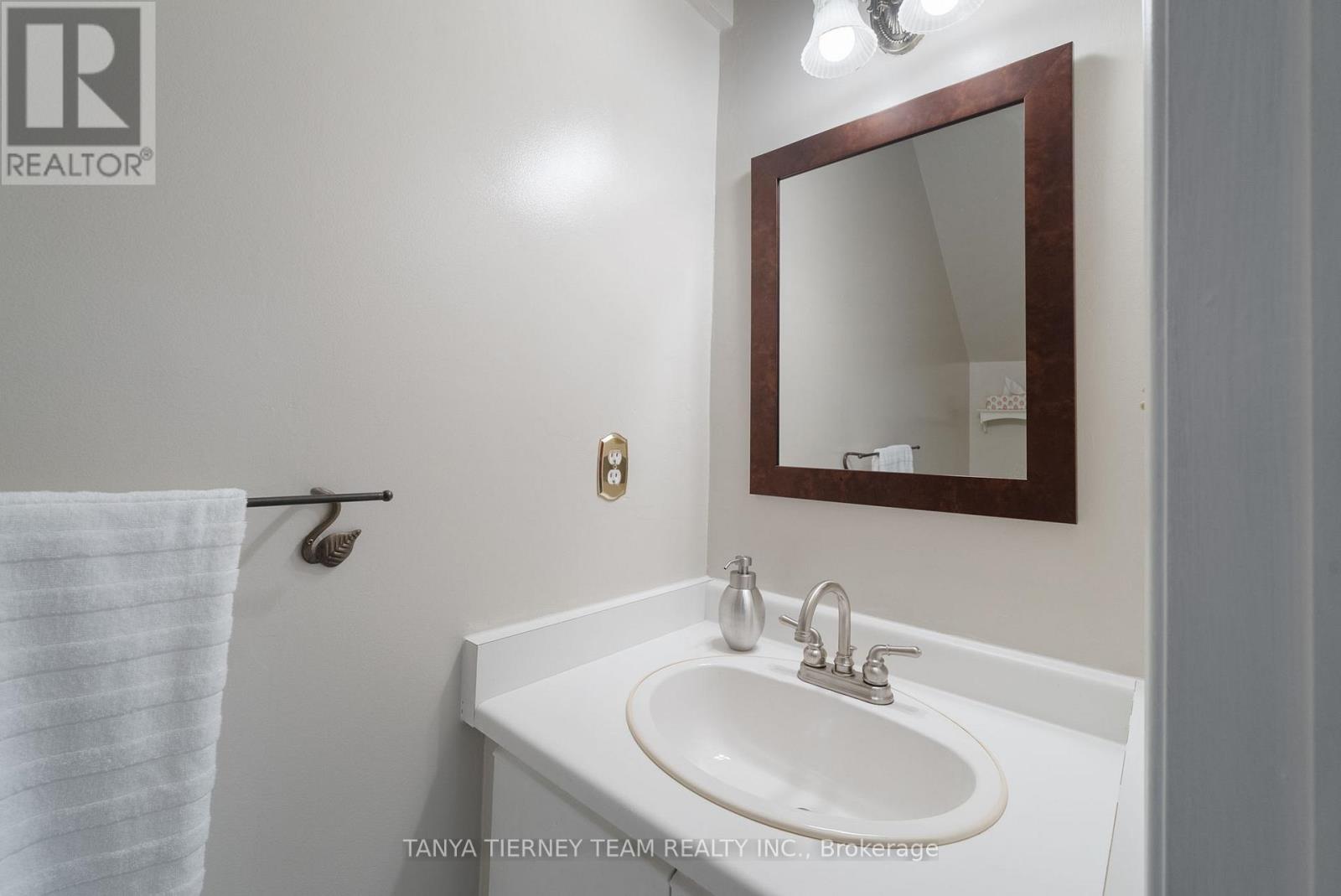 45 Limestone Crescent, Whitby, Ontario  L1N 8P2 - Photo 31 - E12131920