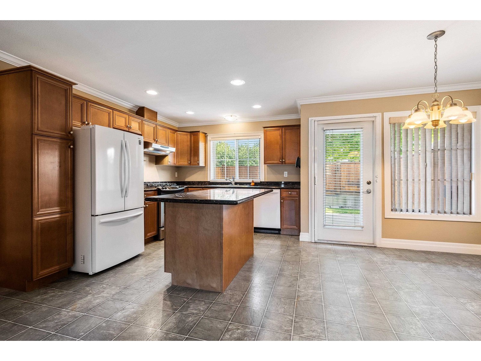 2 6449 Blackwood Lane, Sardis South, Chilliwack, British Columbia  V2R 5X5 - Photo 3 - R2998930