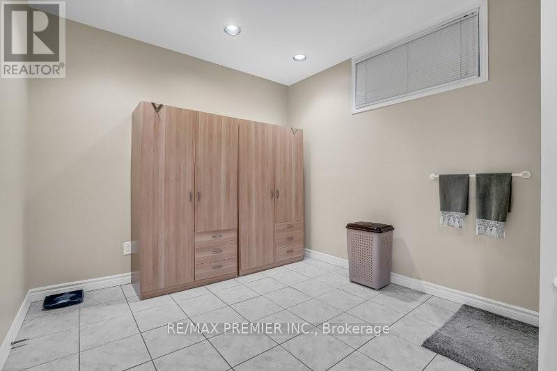 3 Avro Road, Vaughan (Maple), Ontario  L6A 1Y3 - Photo 34 - N12131942