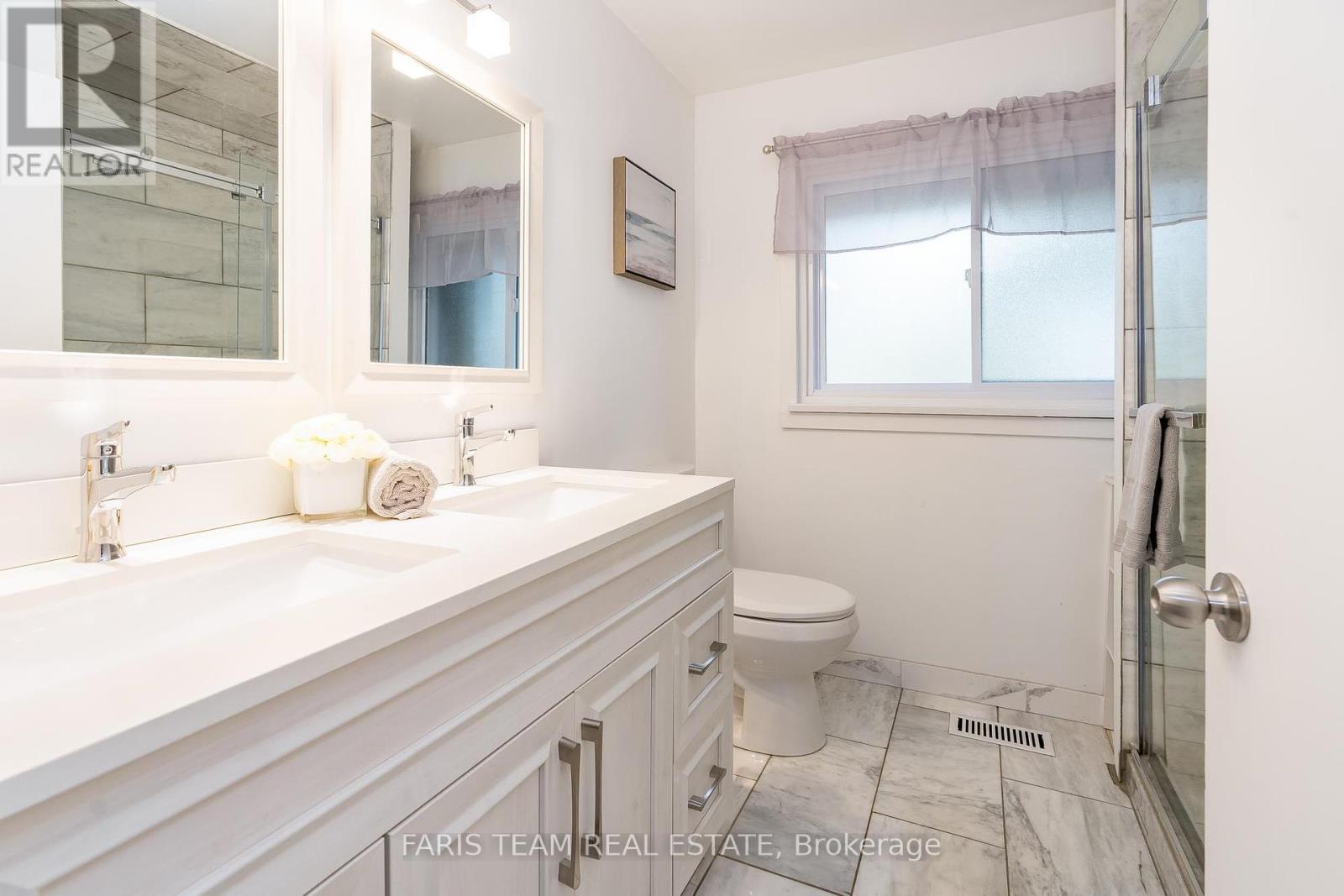 2447 Ridge Road W, Oro-Medonte, Ontario  L0L 2L0 - Photo 14 - S12132019