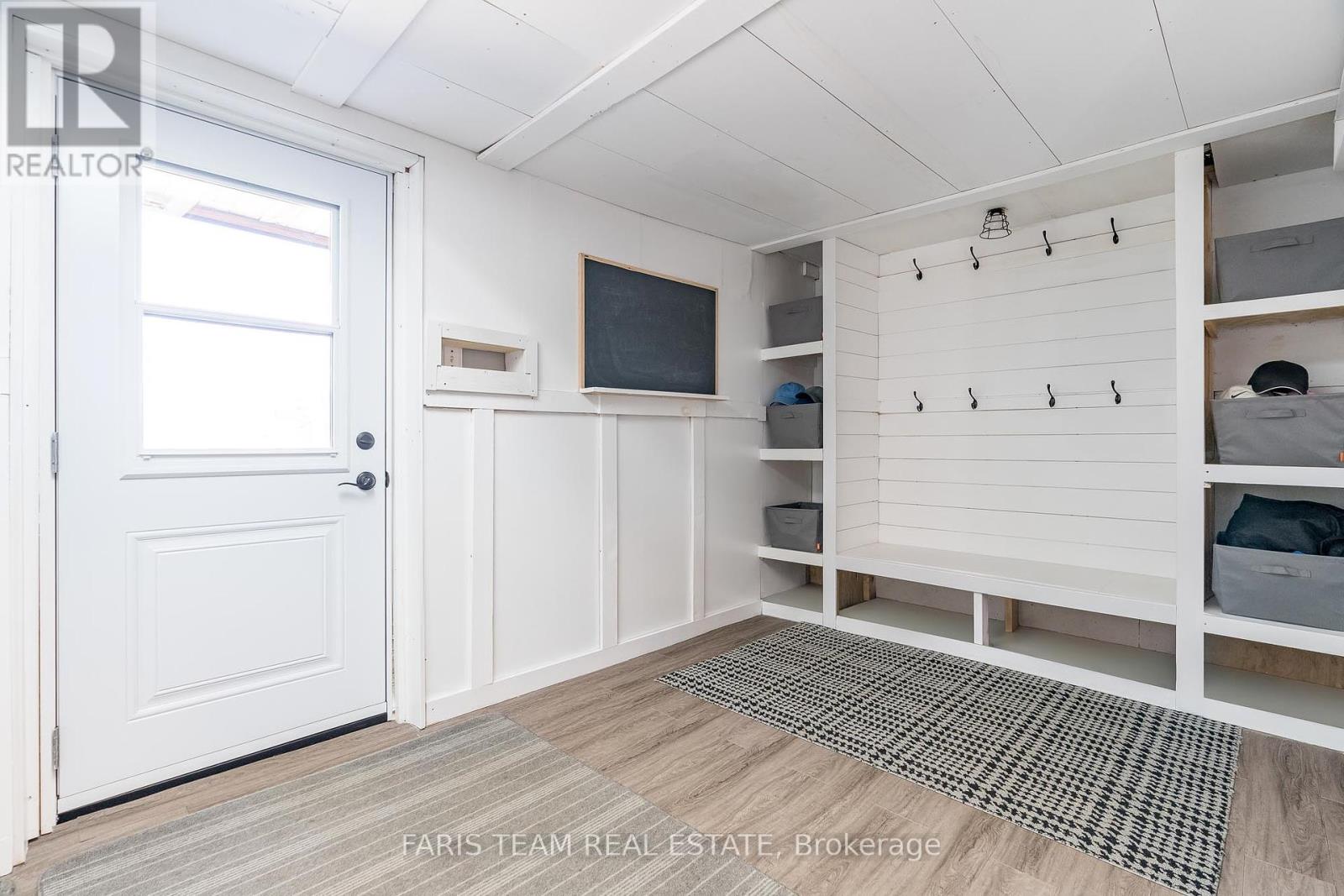 2447 Ridge Road W, Oro-Medonte, Ontario  L0L 2L0 - Photo 15 - S12132019