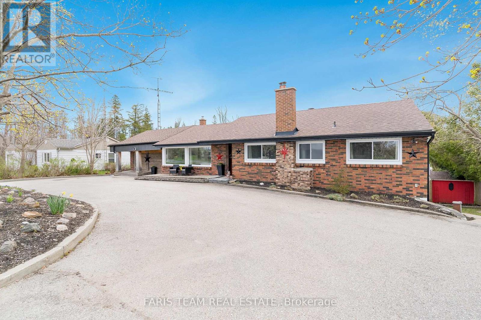 2447 Ridge Road W, Oro-Medonte, Ontario  L0L 2L0 - Photo 2 - S12132019