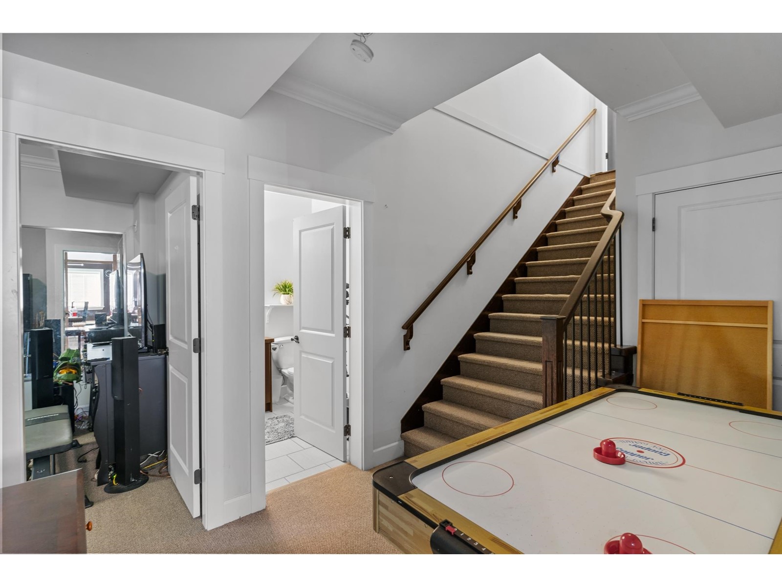 18876 53b Avenue, Surrey, British Columbia  V3S 2K2 - Photo 29 - R2999800