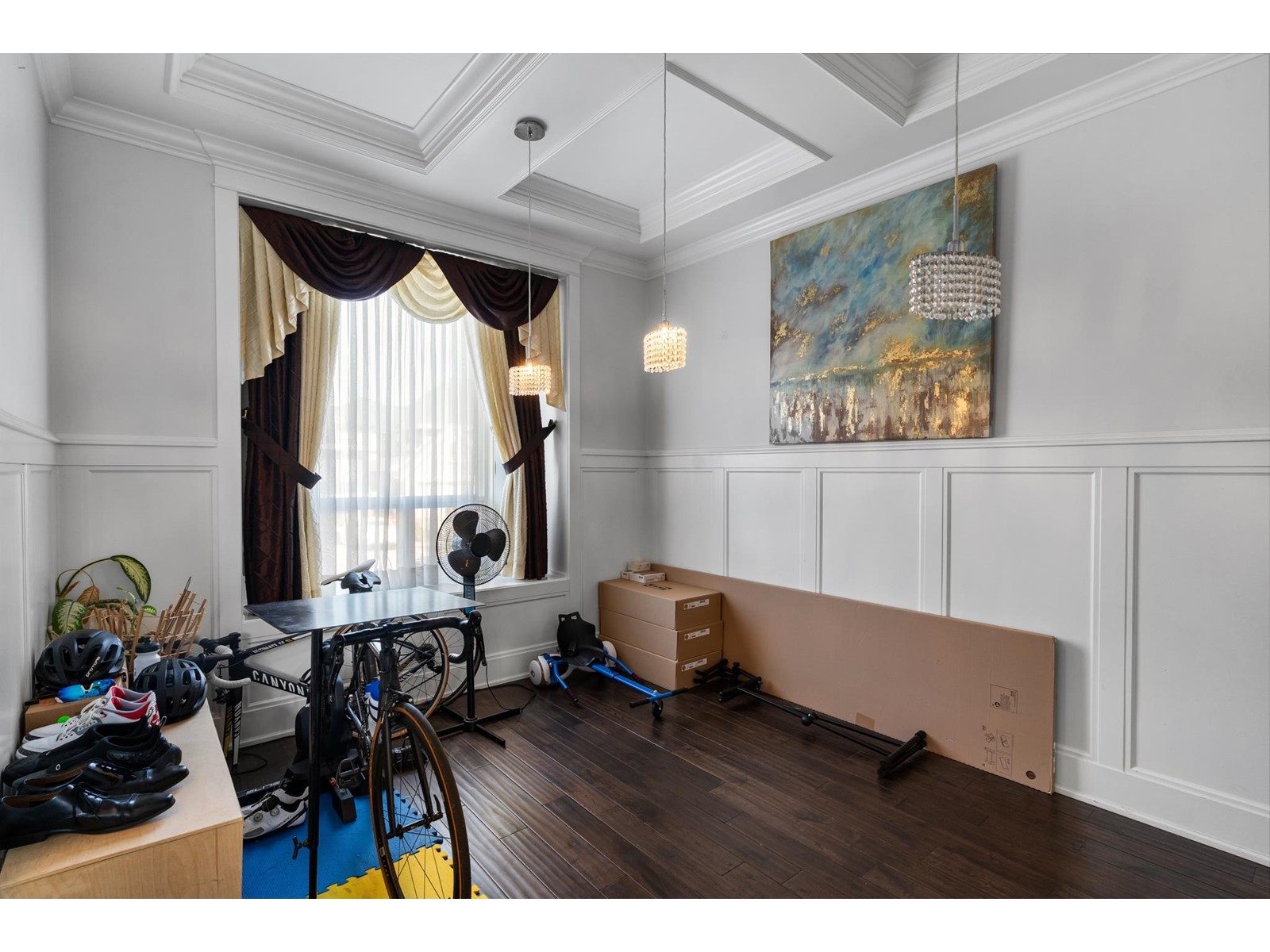 Property at 18876 53B AVENUE image 2