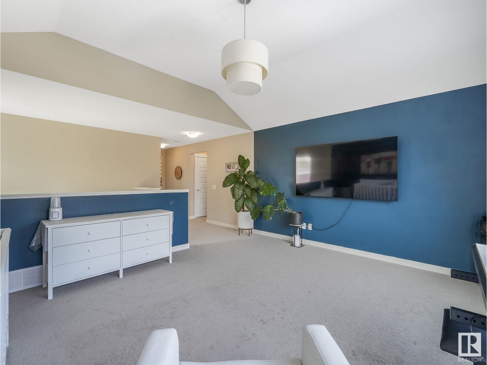 Property at 4158 SAVARYN DR SW image 4