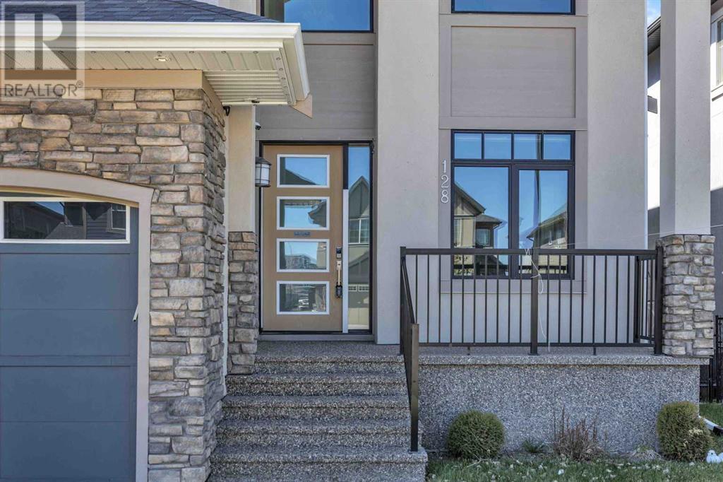 Property at 128 Kinniburgh Loop image 4