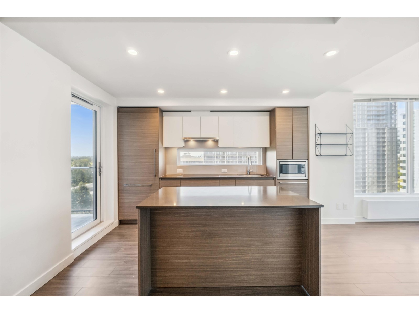 1504 13615 Fraser Highway, Surrey, British Columbia  V3T 0P7 - Photo 6 - R2999208