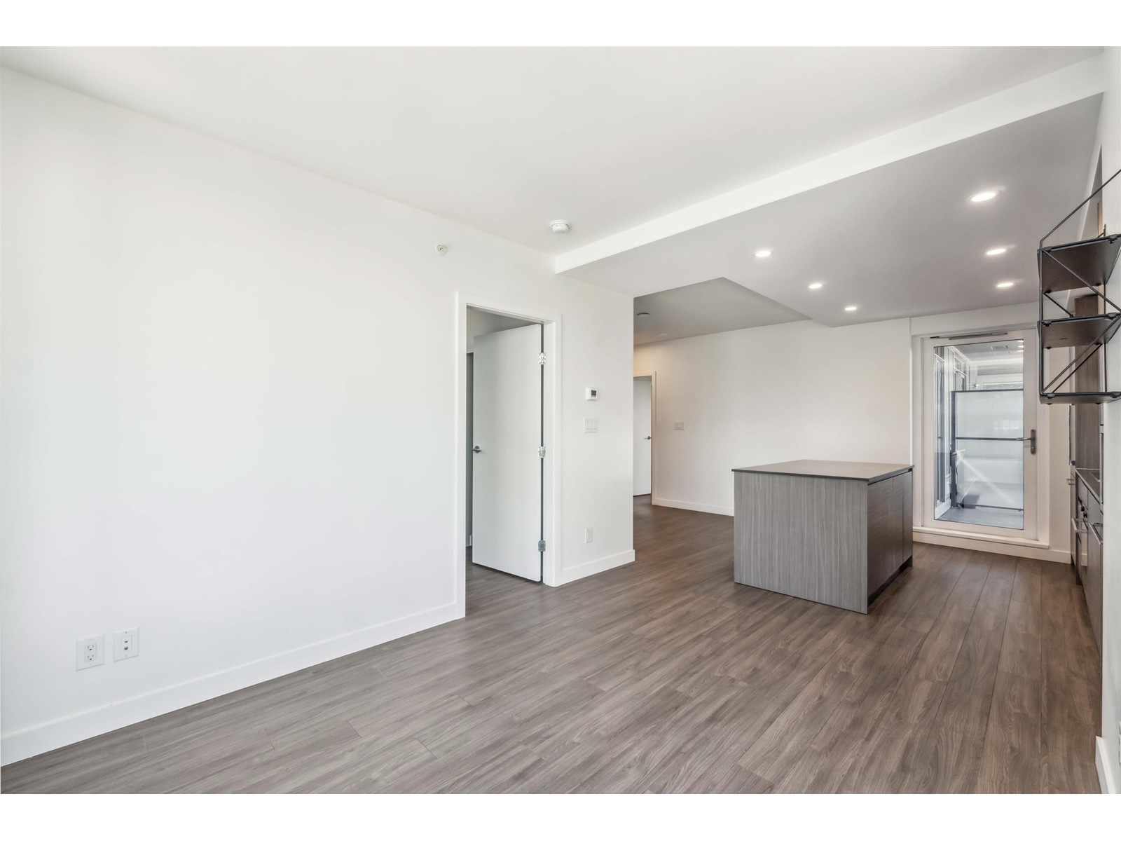 1504 13615 Fraser Highway, Surrey, British Columbia  V3T 0P7 - Photo 12 - R2999208