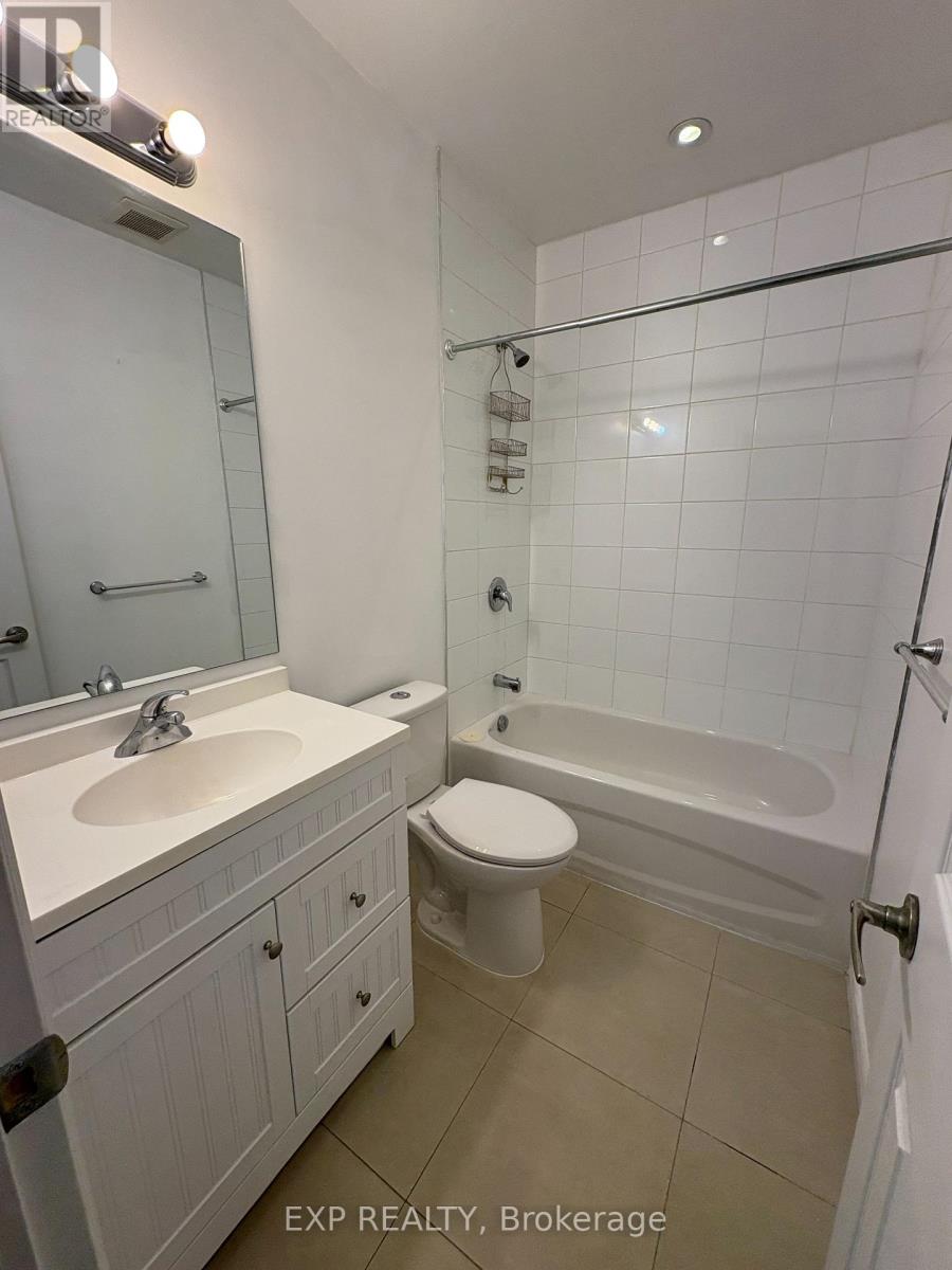 Upper - 295 Royal York Road, Toronto, Ontario  M8V 2W1 - Photo 14 - W12015979