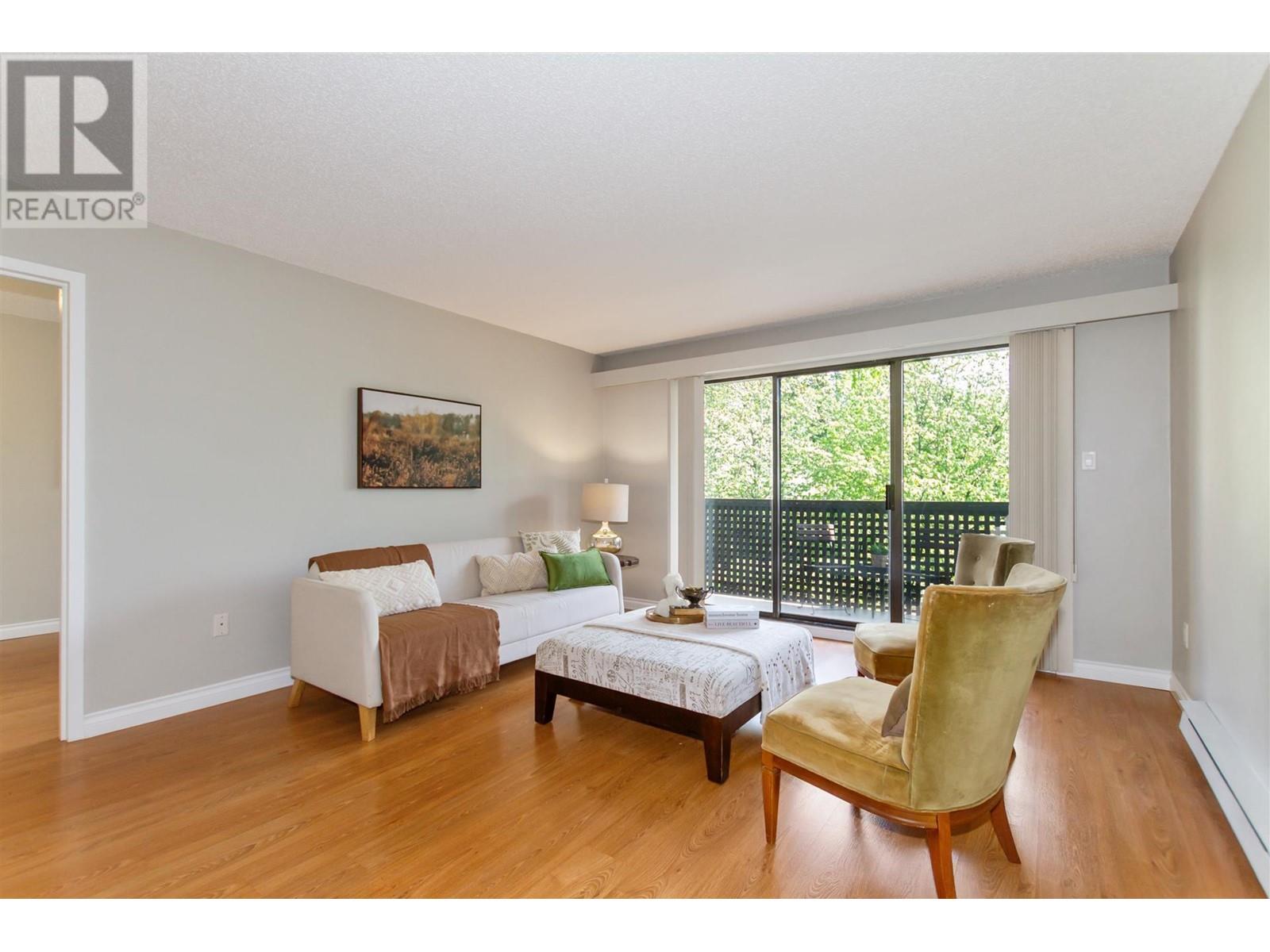 305 340 GINGER DRIVE, New Westminster, British Columbia