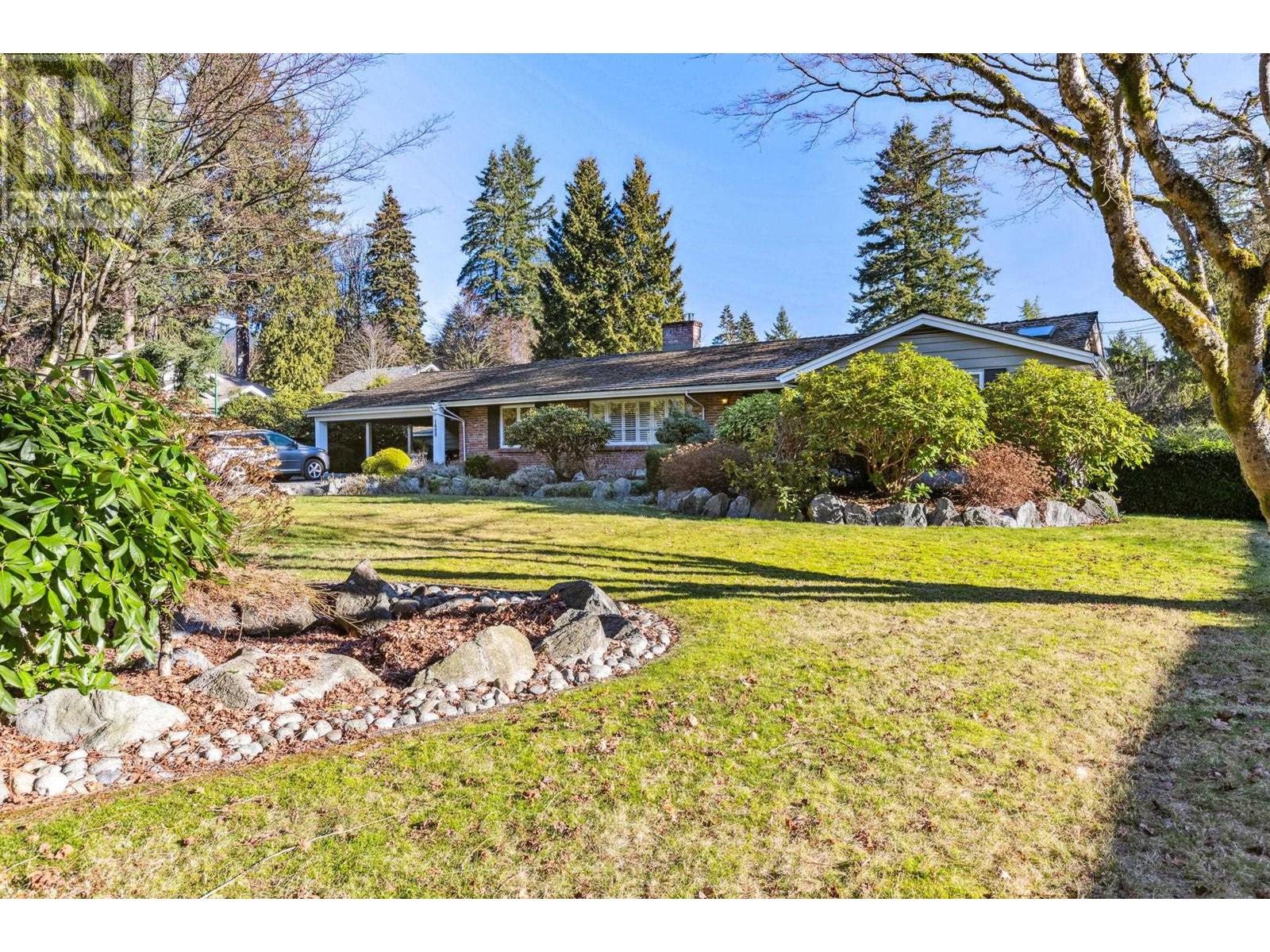 Property at 1488 BERKLEY ROAD image 3