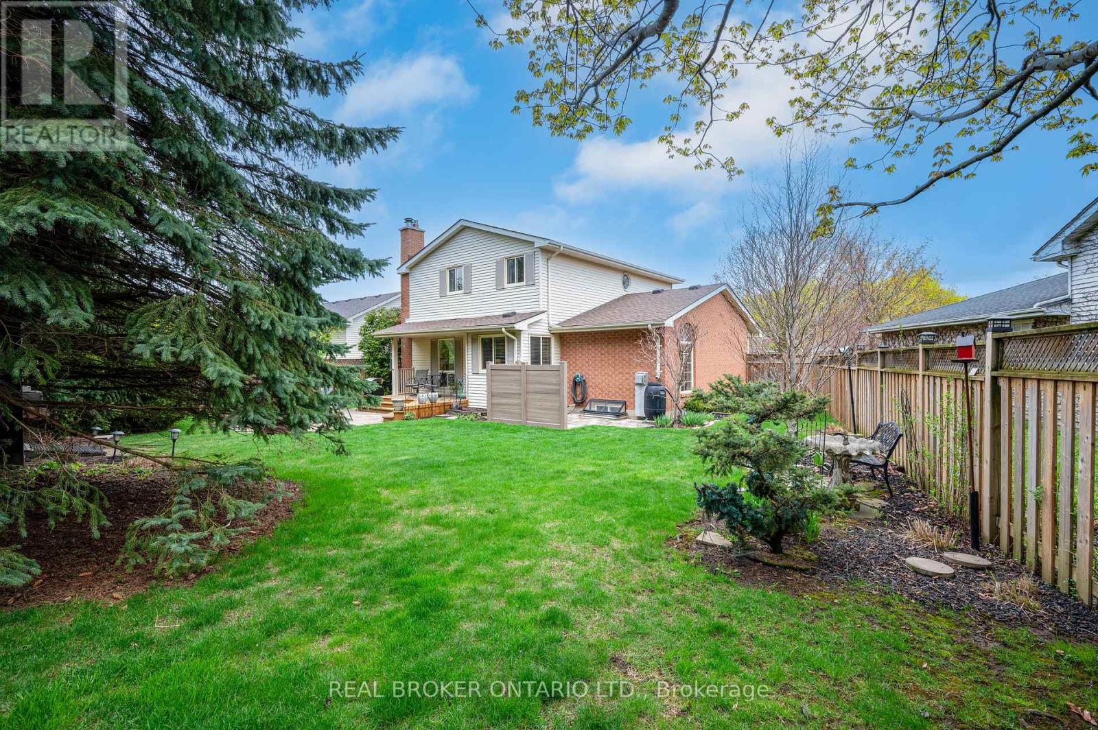 153 Thornberry Lane, Waterloo, Ontario  N2T 2C8 - Photo 38 - X12131930