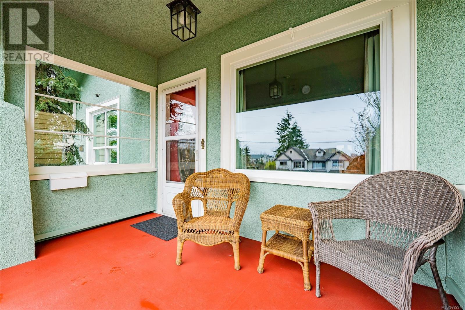 351 Milton St, Nanaimo, British Columbia  V9R 2K8 - Photo 3 - 992977