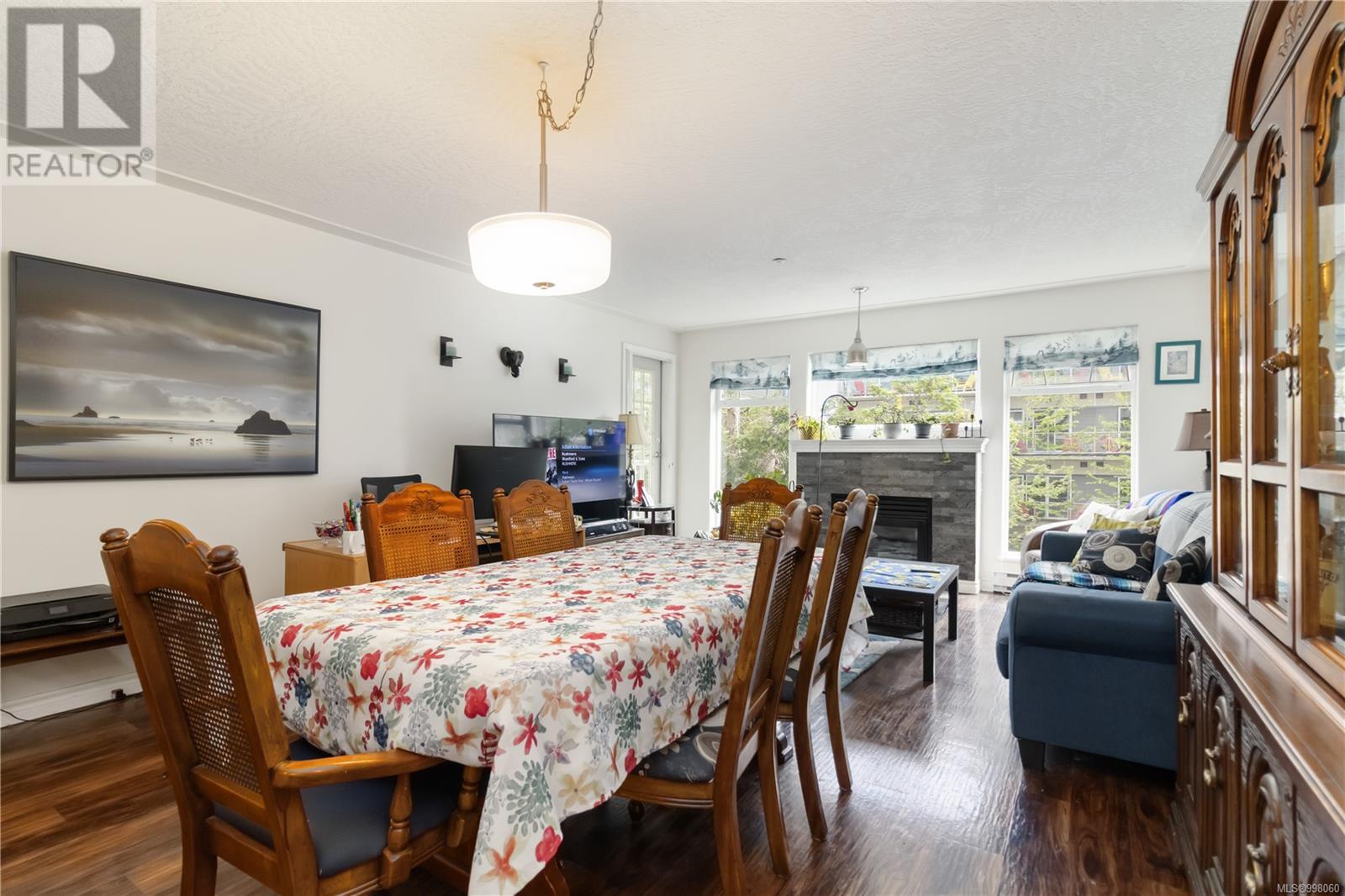 Property at 309 606 Goldstream Ave image 5