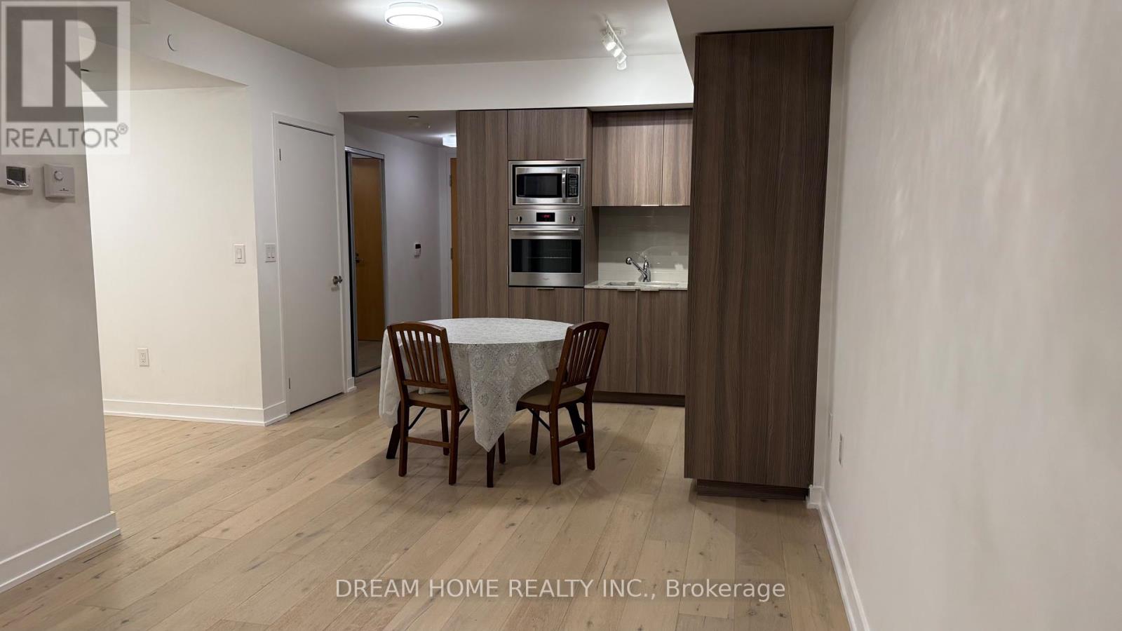 1304 - 11 Wellesley Street, Toronto, Ontario  M4Y 1E8 - Photo 9 - C12049798