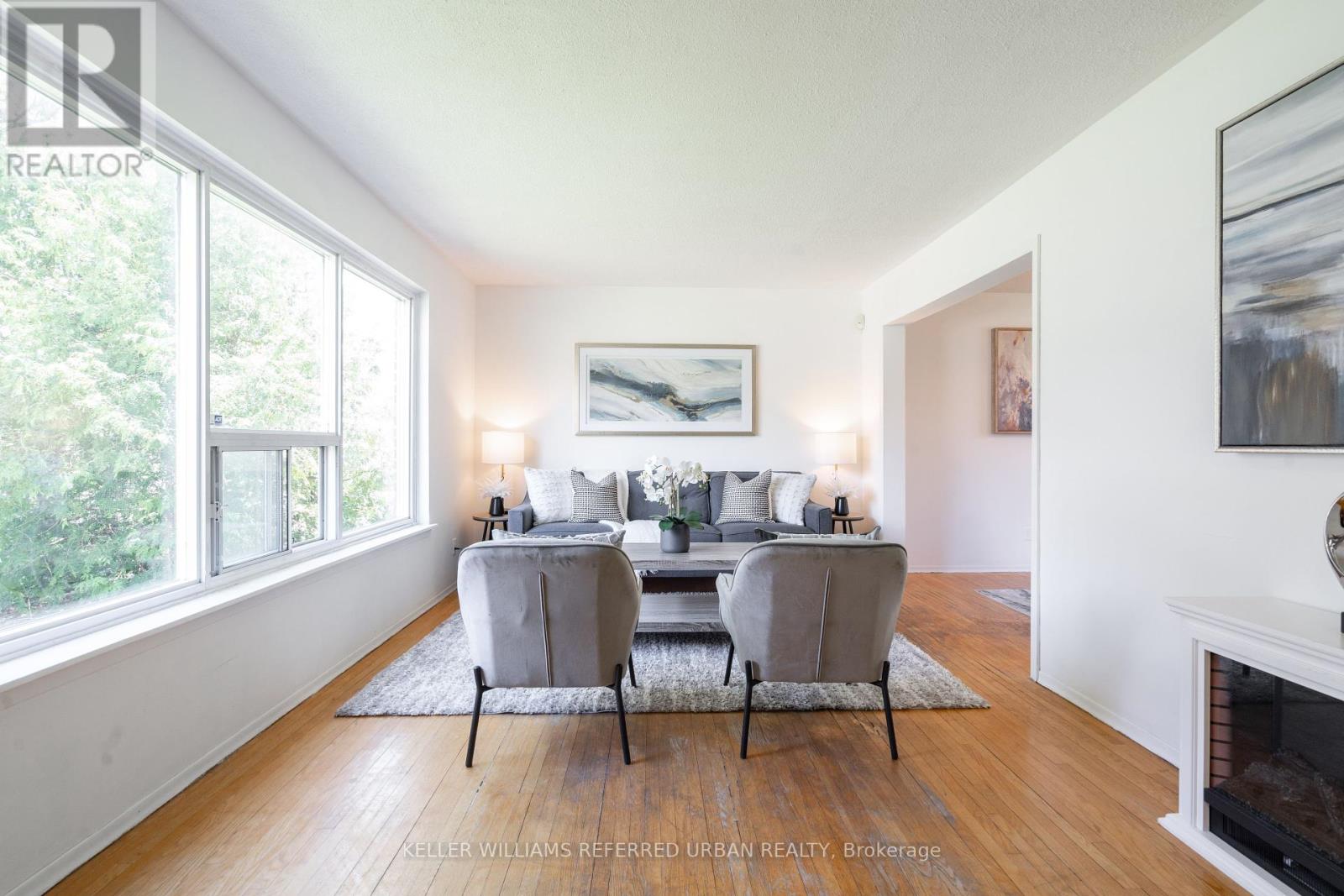 Property at 71 GORSEY SQUARE image 3