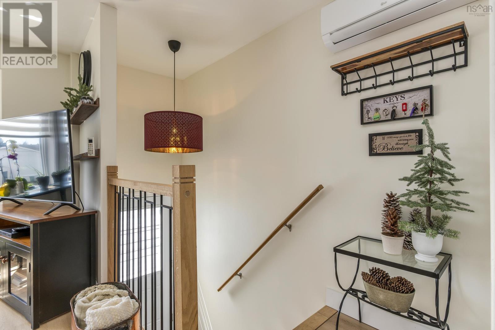 Property at 10 Melrose Crescent image 3