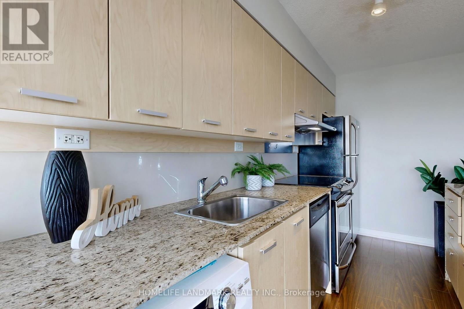 1103 - 15 Singer Court, Toronto, Ontario  M2K 0B1 - Photo 17 - C12132055