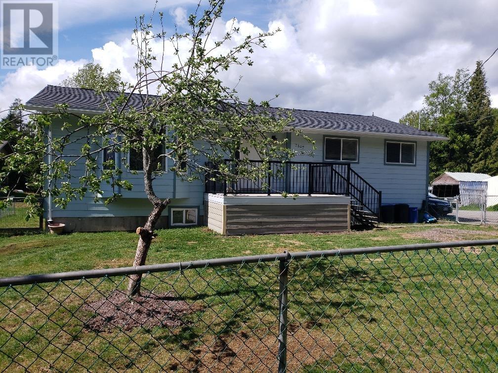2847 THORNHILL STREET Terrace Photo 2