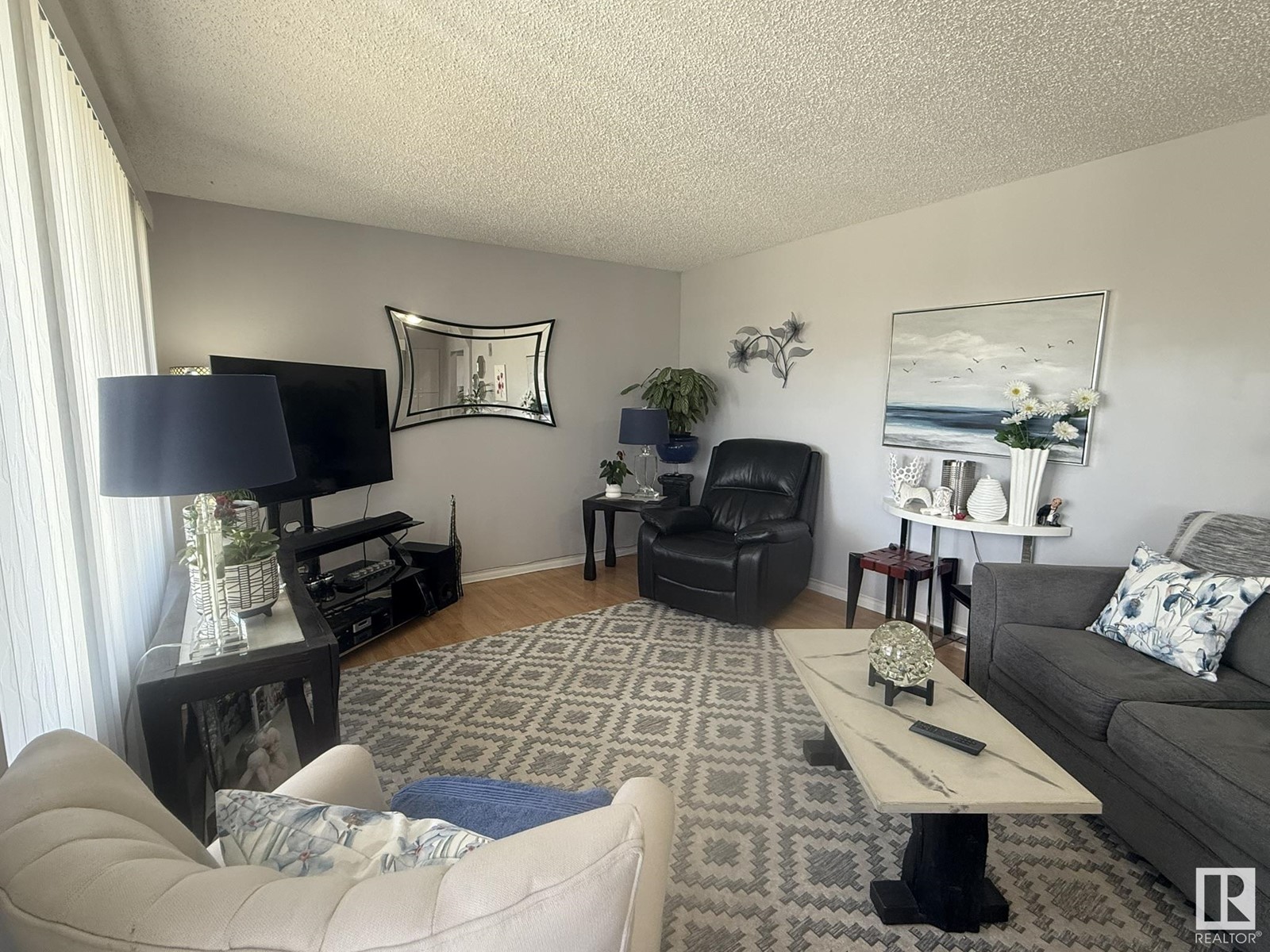 Property at 10622 150 ST NW NW image 3