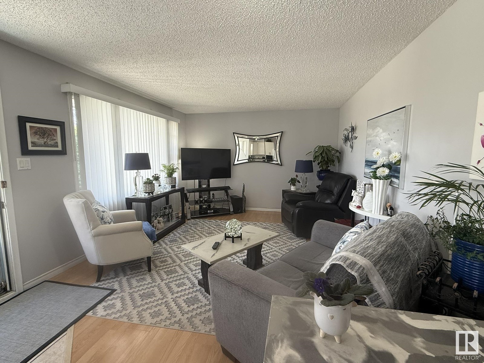 Property at 10622 150 ST NW NW image 4