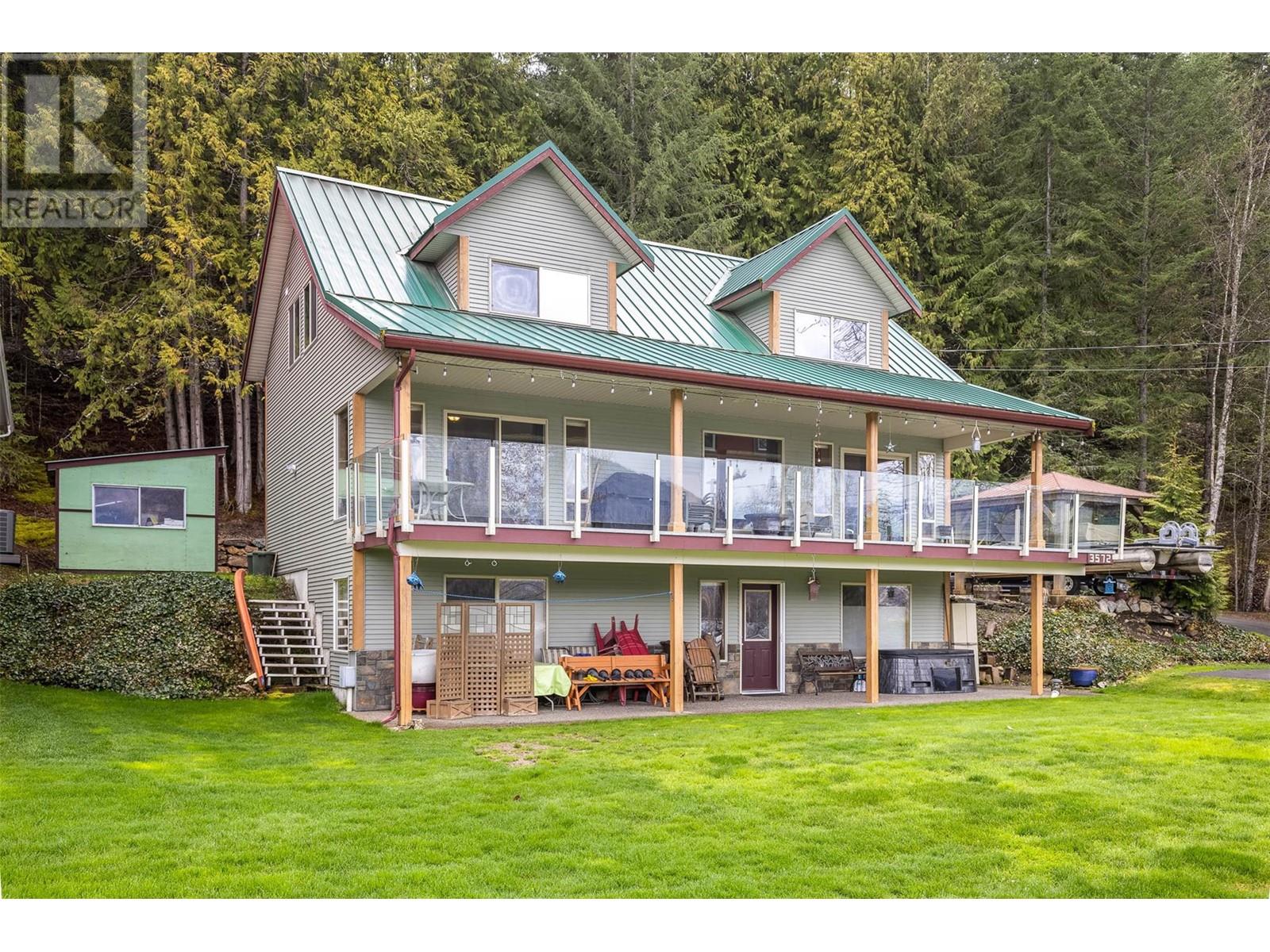 3572 Eagle Bay Road, Eagle Bay, British Columbia