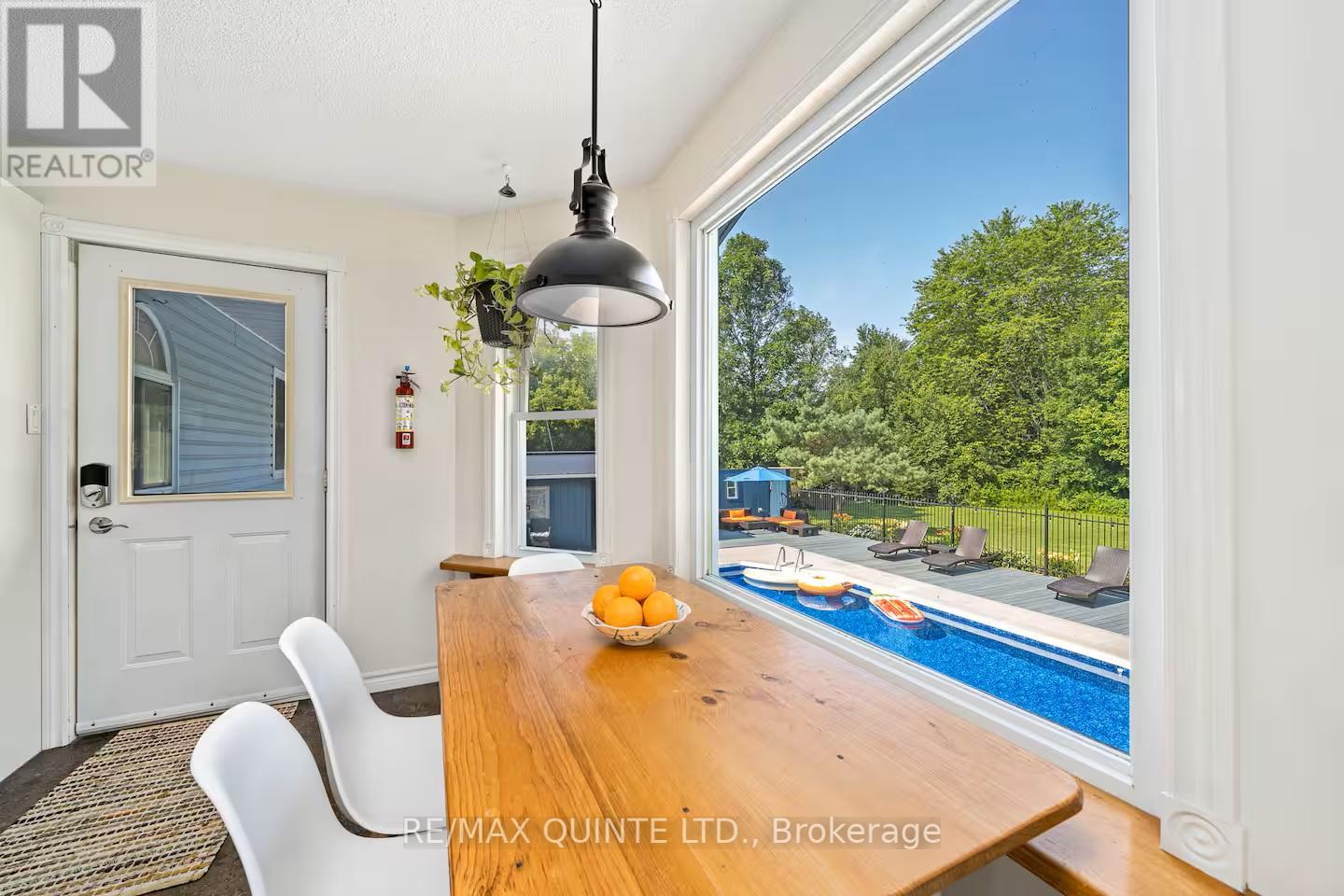 36 Williams Lane, Prince Edward County, Ontario  K0K 2T0 - Photo 15 - X12131051
