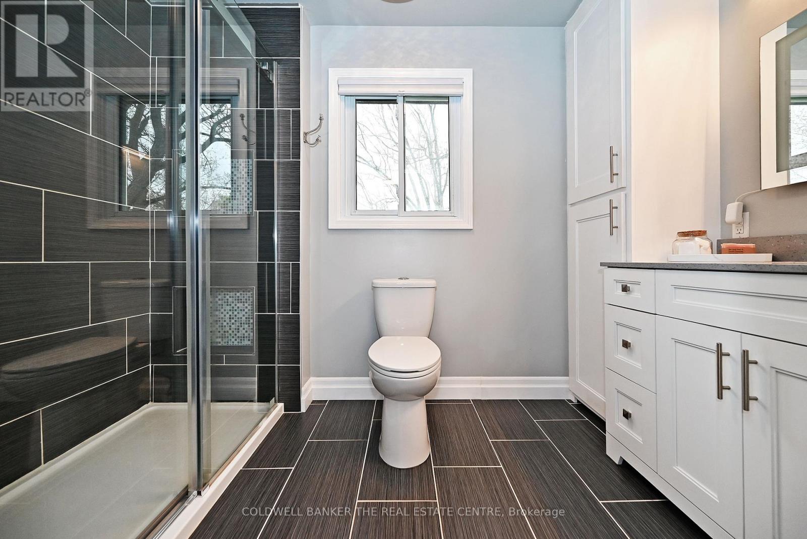 31 Sunrise Street, East Gwillimbury, Ontario  L9N 1H5 - Photo 19 - N12132046