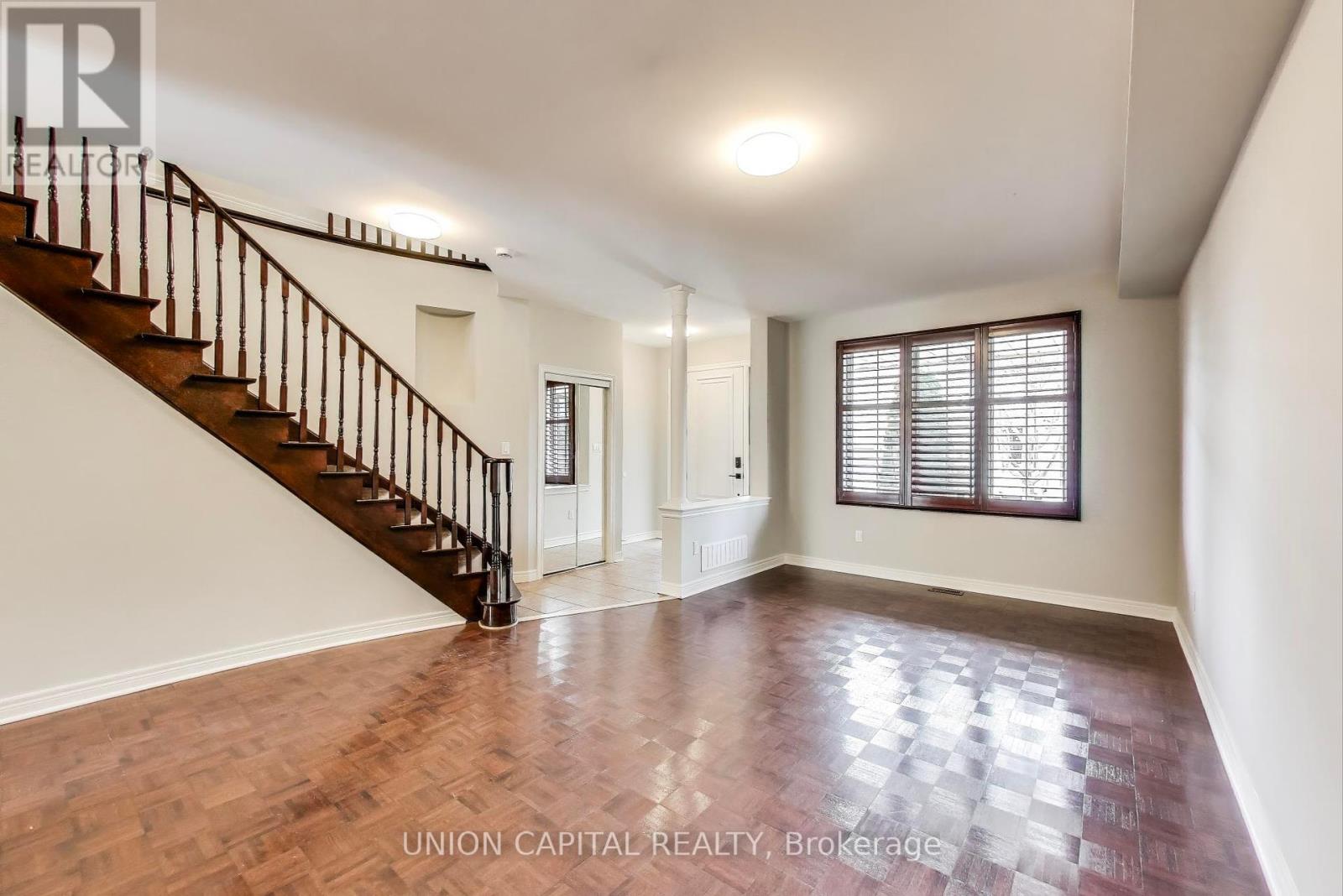 5 Robins Nest Drive, Vaughan, Ontario  L4H 3B1 - Photo 3 - N12132054