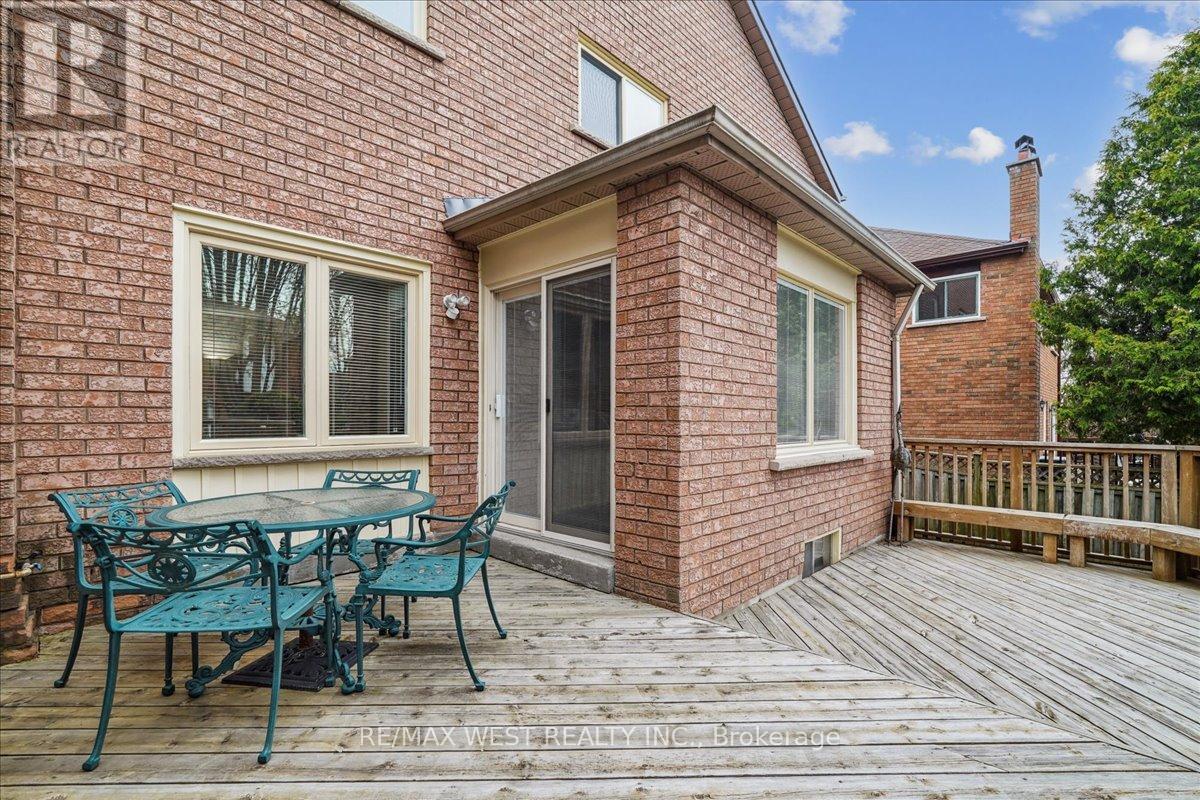 32 Delancey Crescent, Markham, Ontario  L3P 7E2 - Photo 19 - N12130988