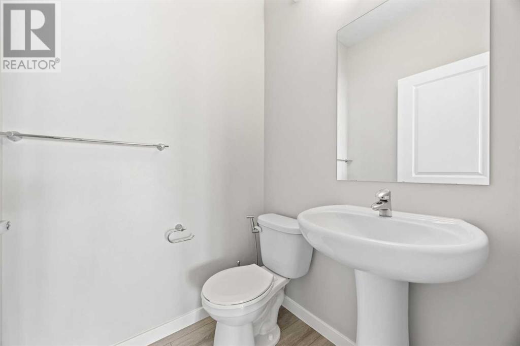 107 Lucas Terrace Nw, Calgary, Alberta  T3P 1P9 - Photo 9 - A2217628