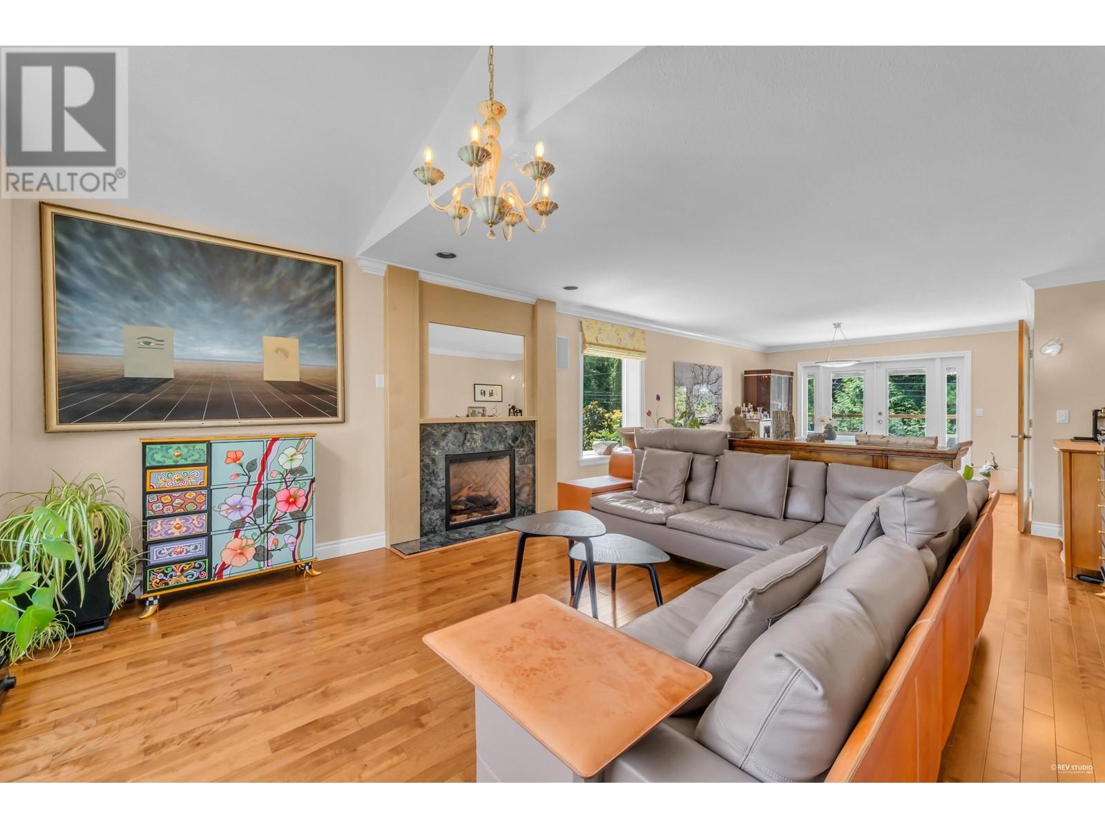 Property at 929 MELBOURNE AVENUE image 4