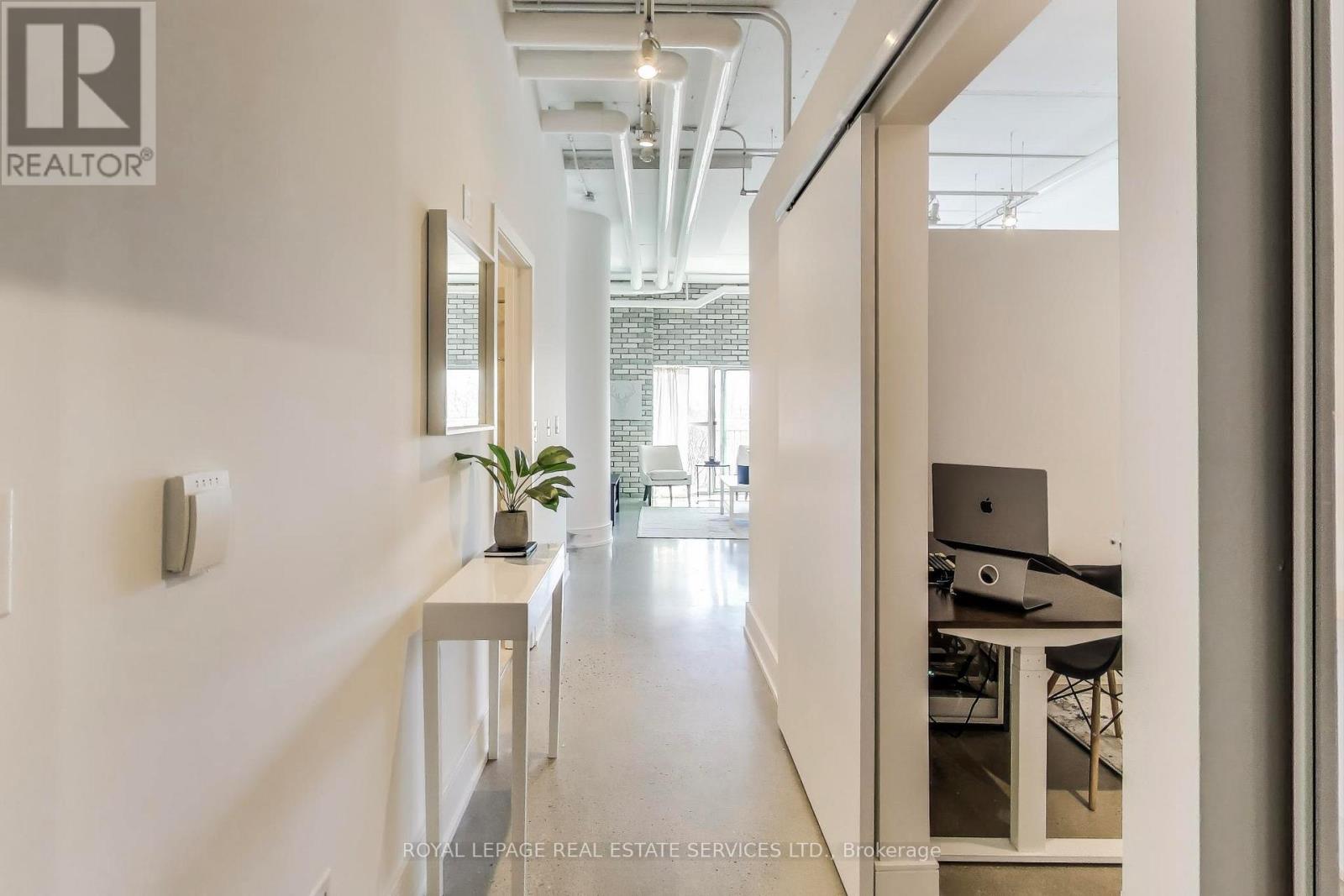 507 - 2 Fieldway Road, Toronto, Ontario  M8Z 0B9 - Photo 5 - W12098015