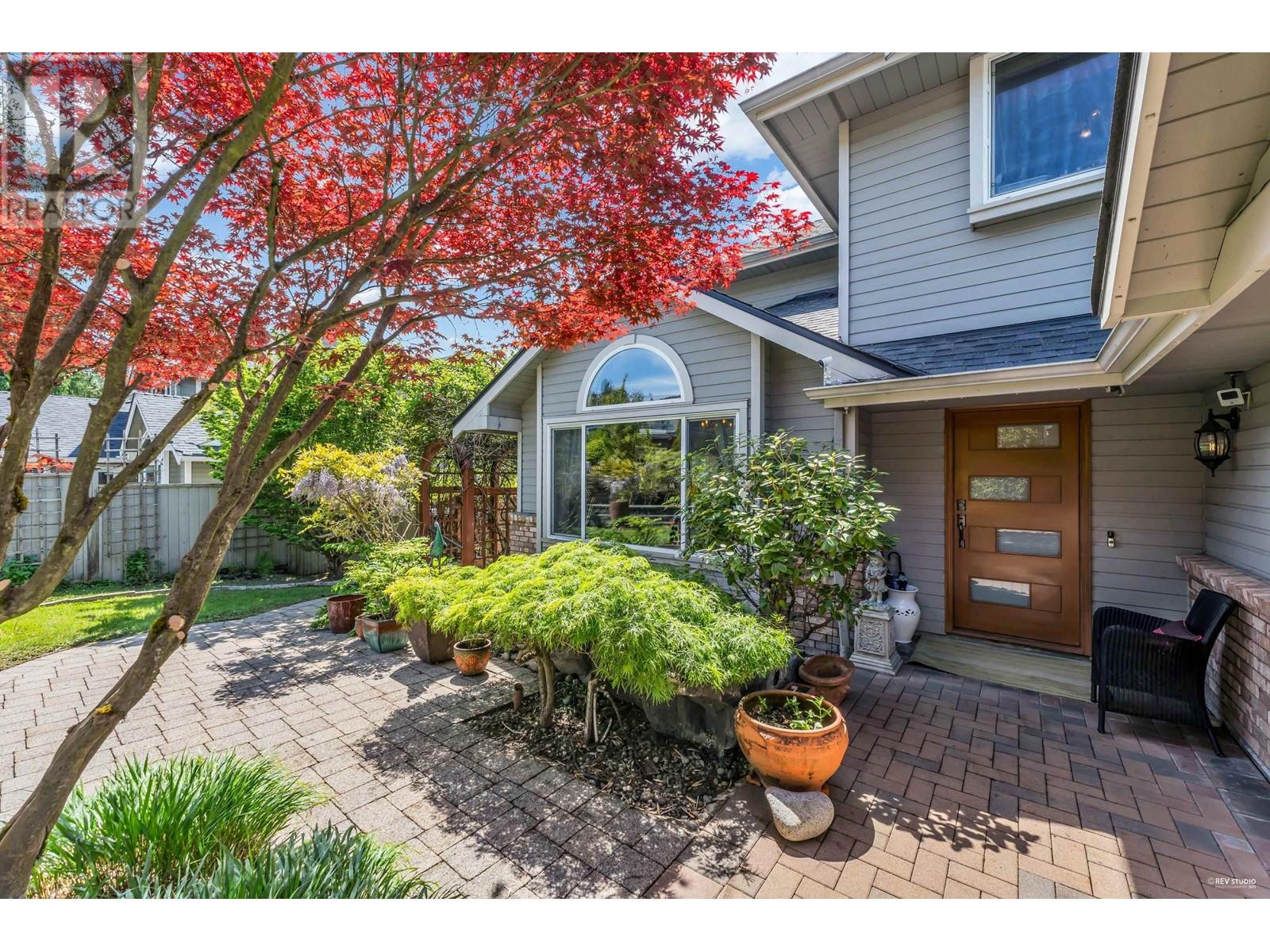 Property at 929 MELBOURNE AVENUE image 2