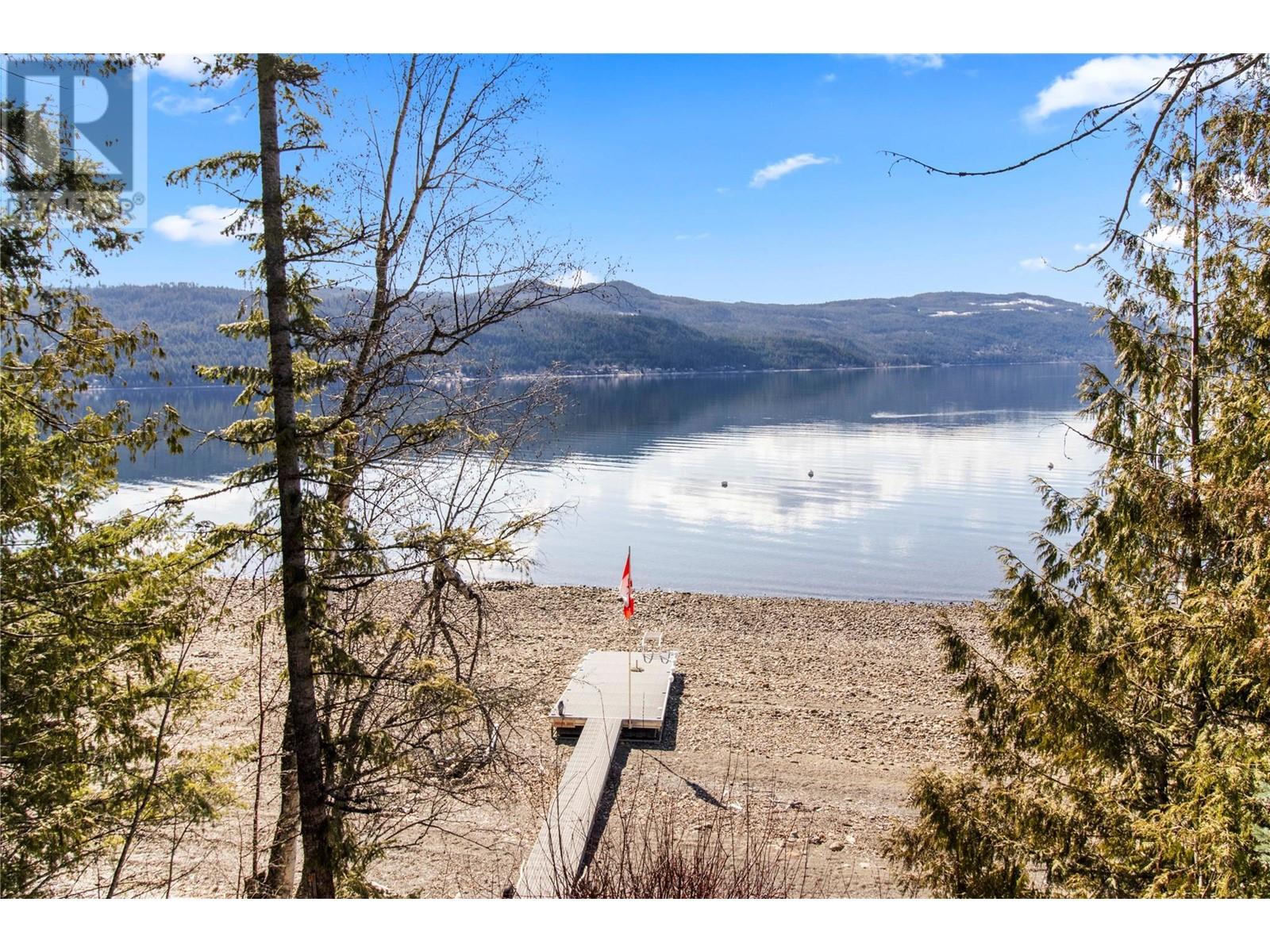 6076 Davis Road, Magna Bay, British Columbia  V0E 1M7 - Photo 12 - 10338843