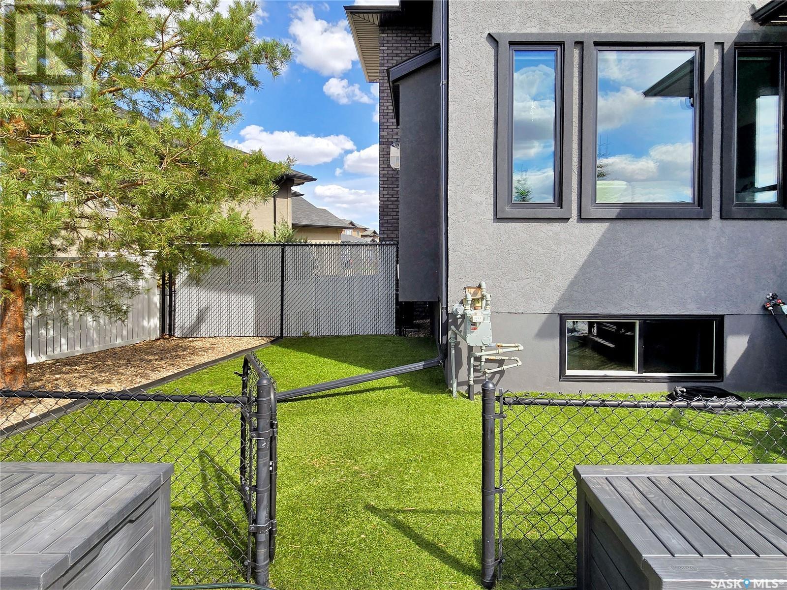 307 Deer Bay, Warman, Saskatchewan  S0K 4S1 - Photo 44 - SK004588