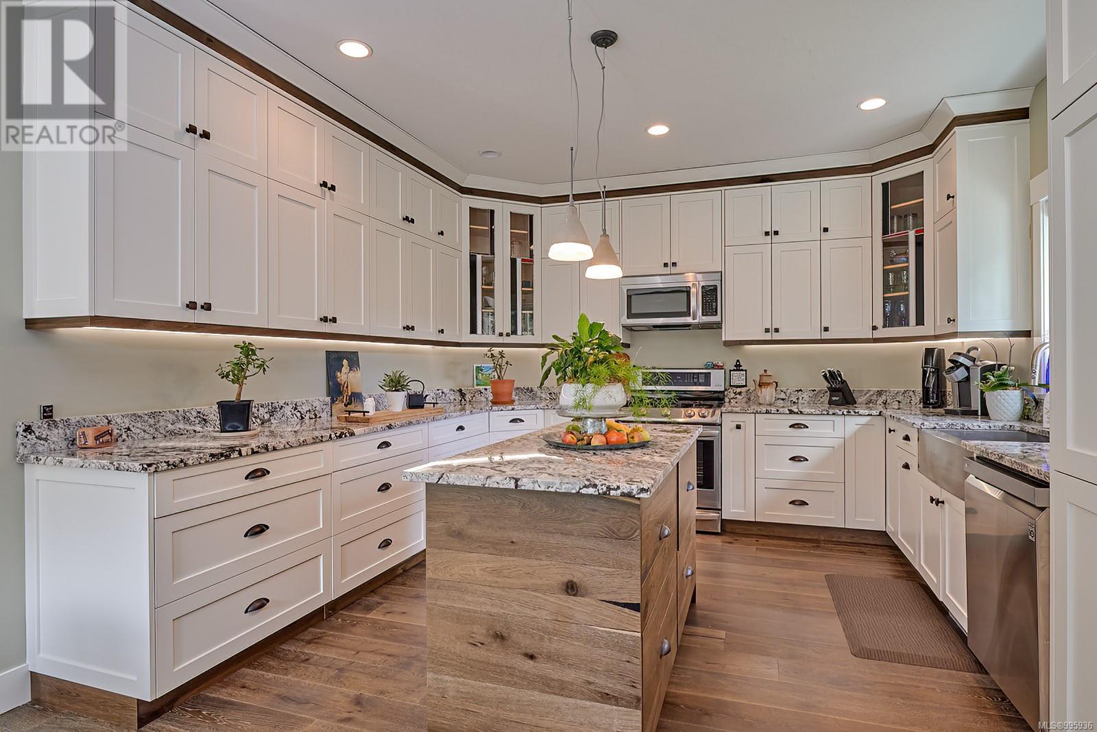 Property at 1728 Spirit Way image 4