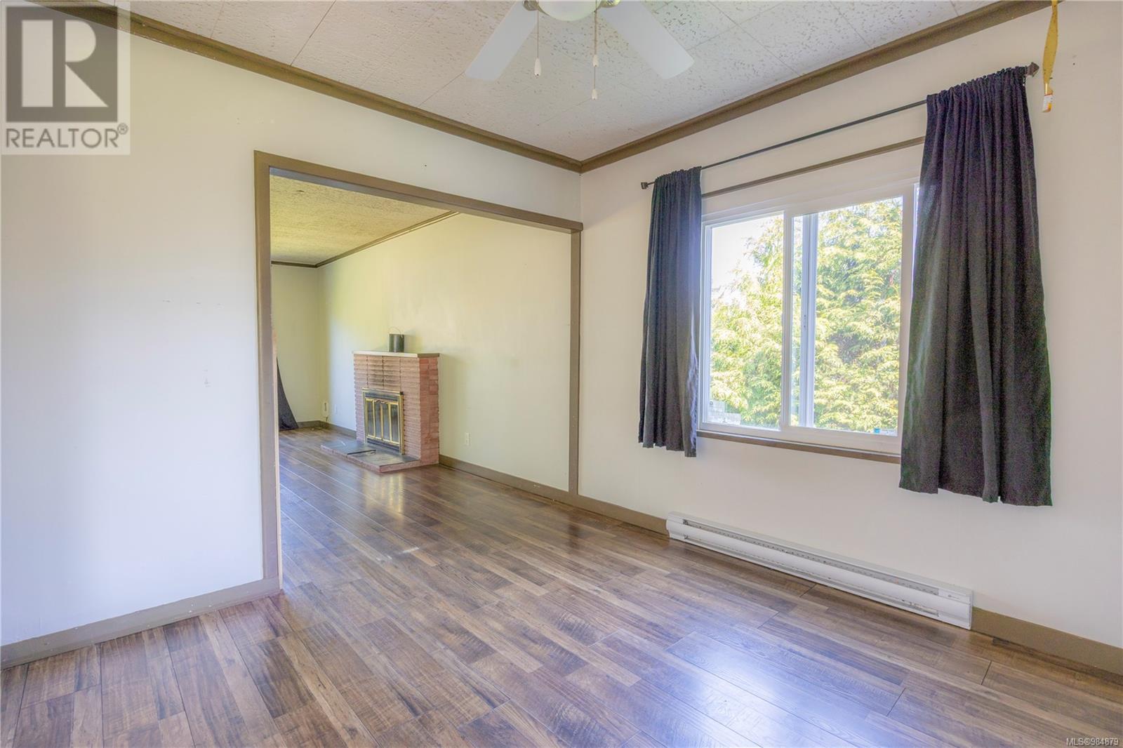 Property at 1019/1023 Dufferin Cres image 4